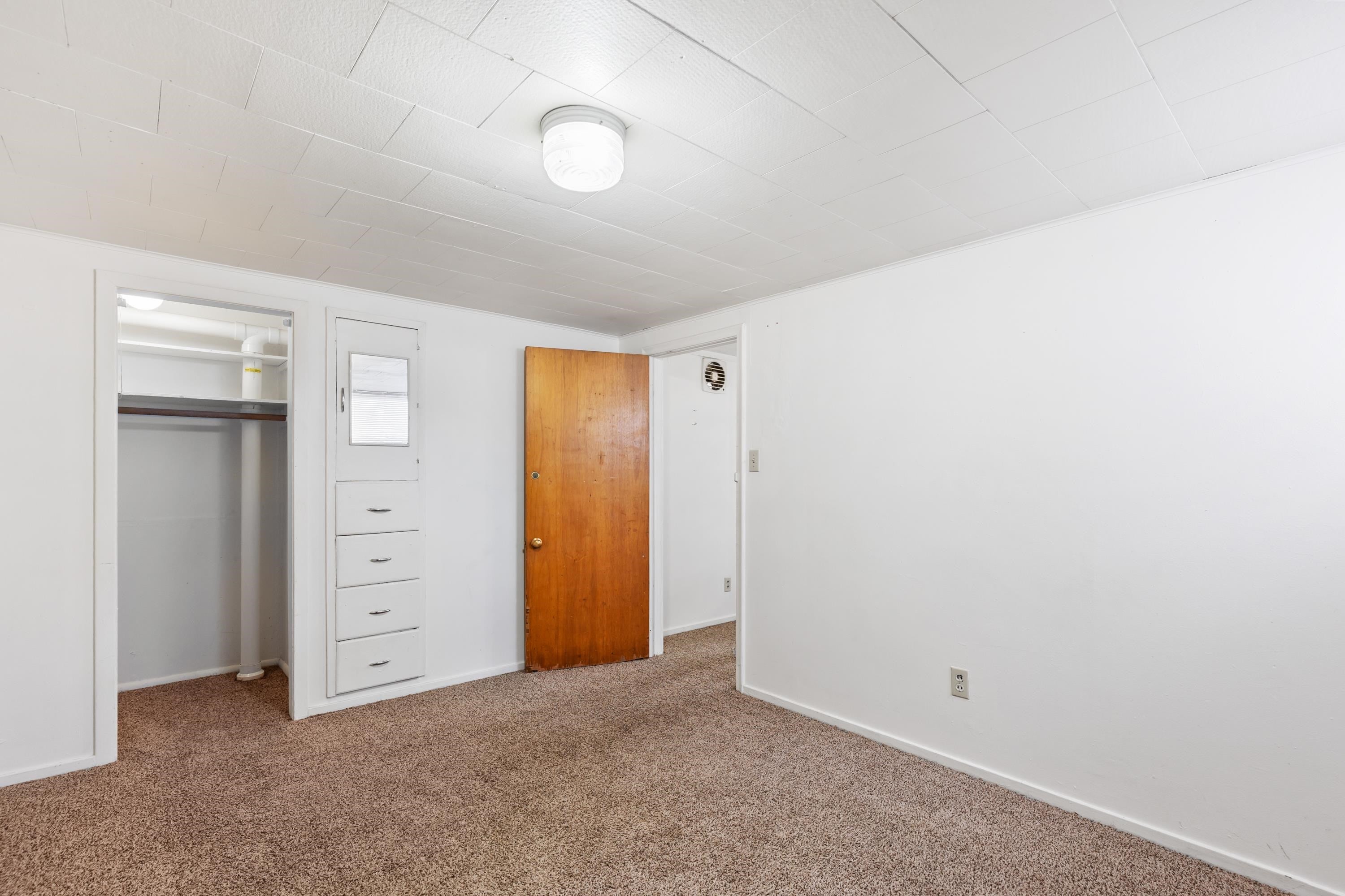 808 Holcomb Avenue