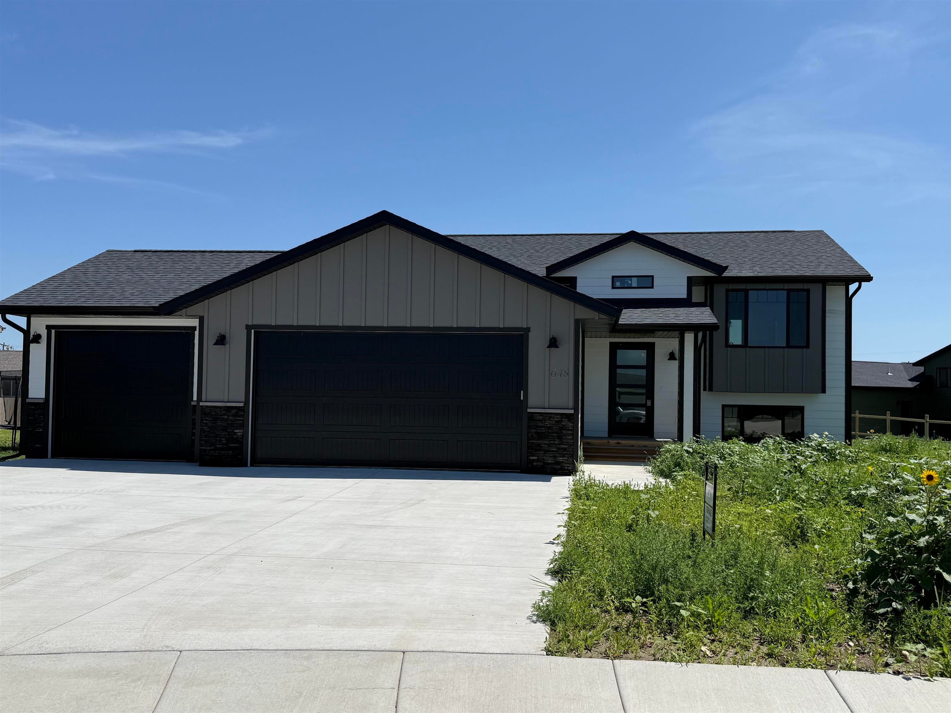 648 Valor Court