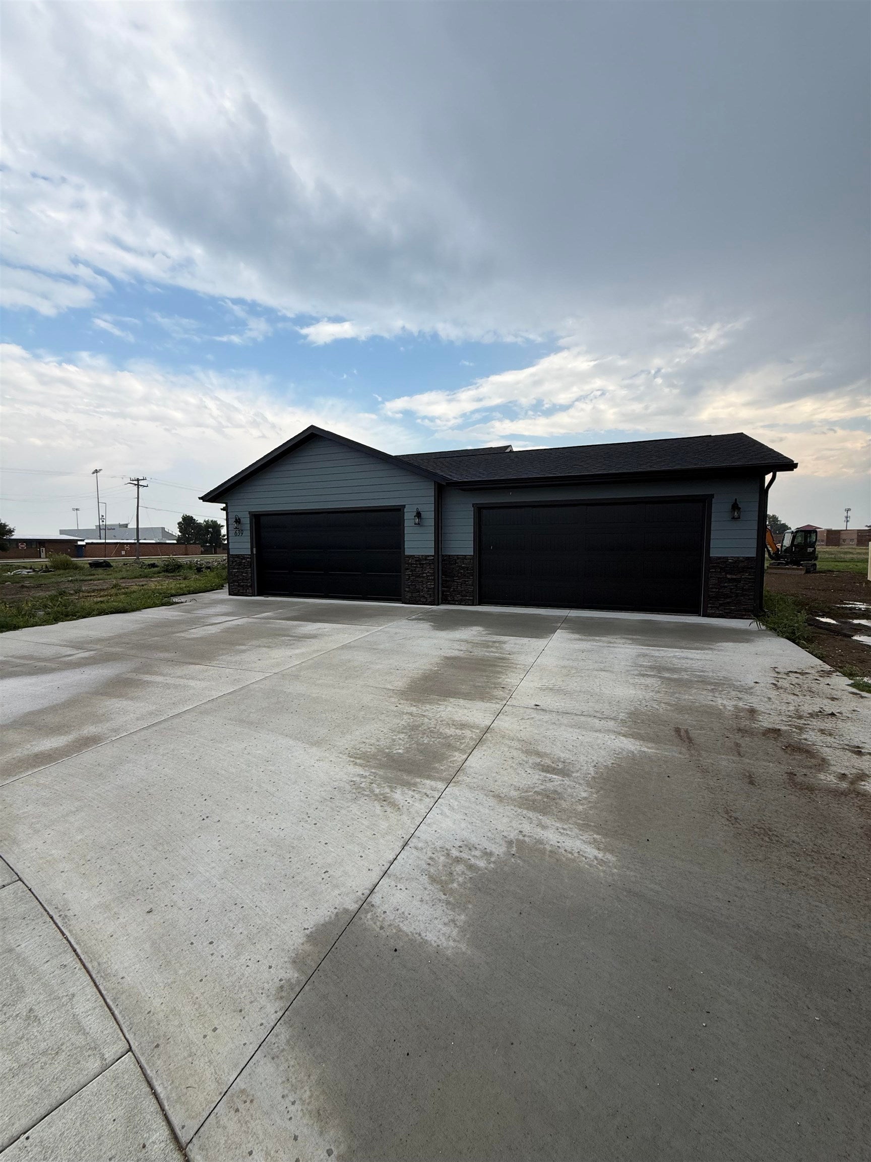 639 Eagle Court
