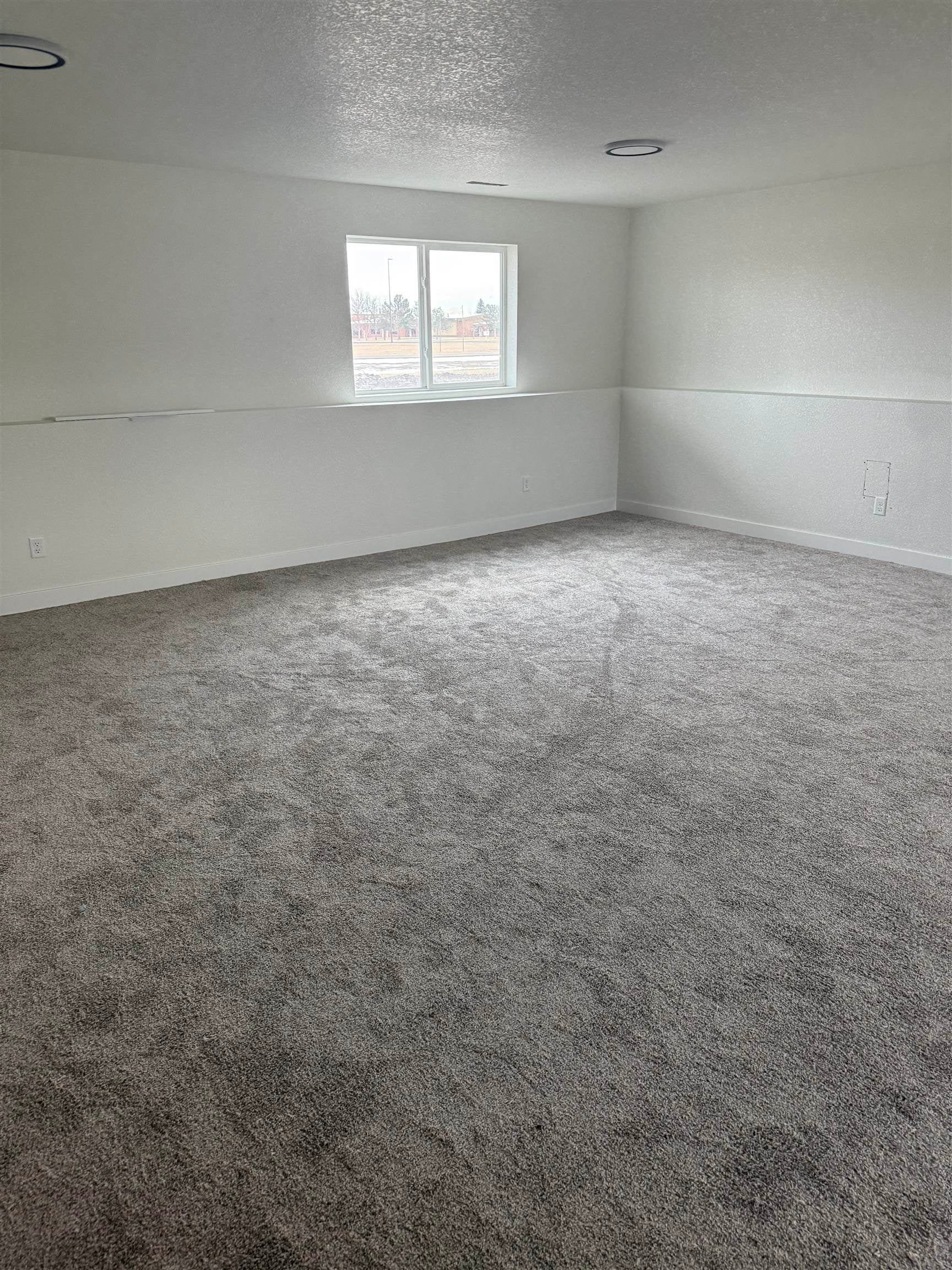 668 Eagle Court