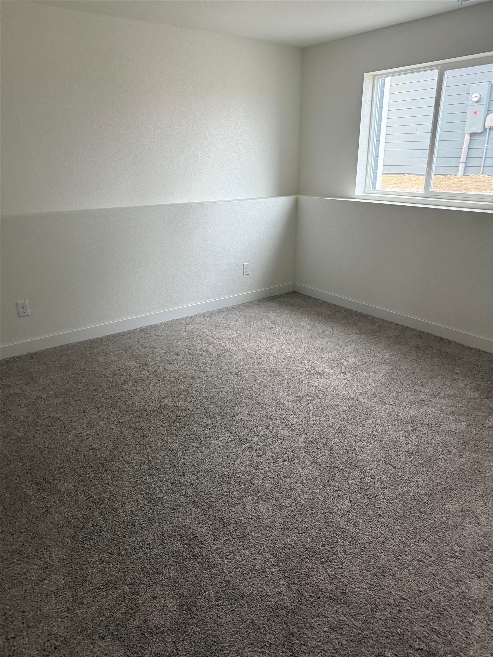 668 Eagle Court