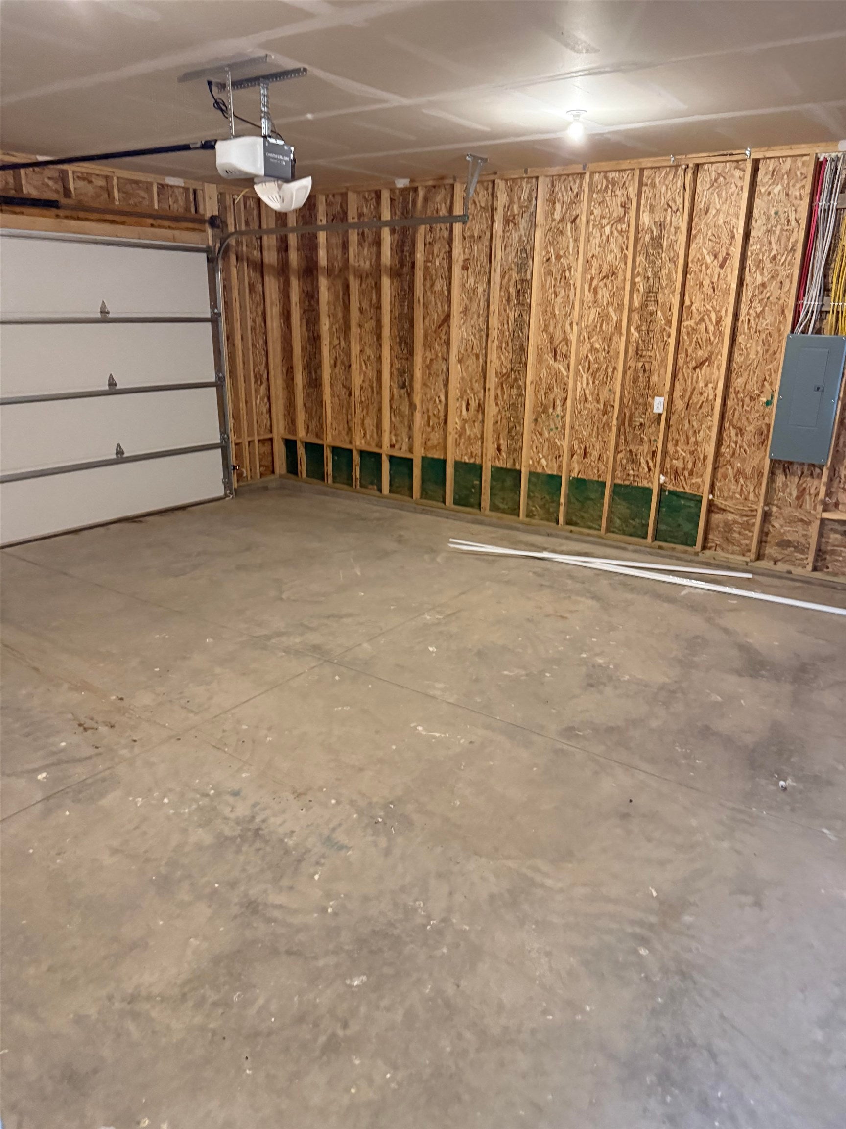 668 Eagle Court