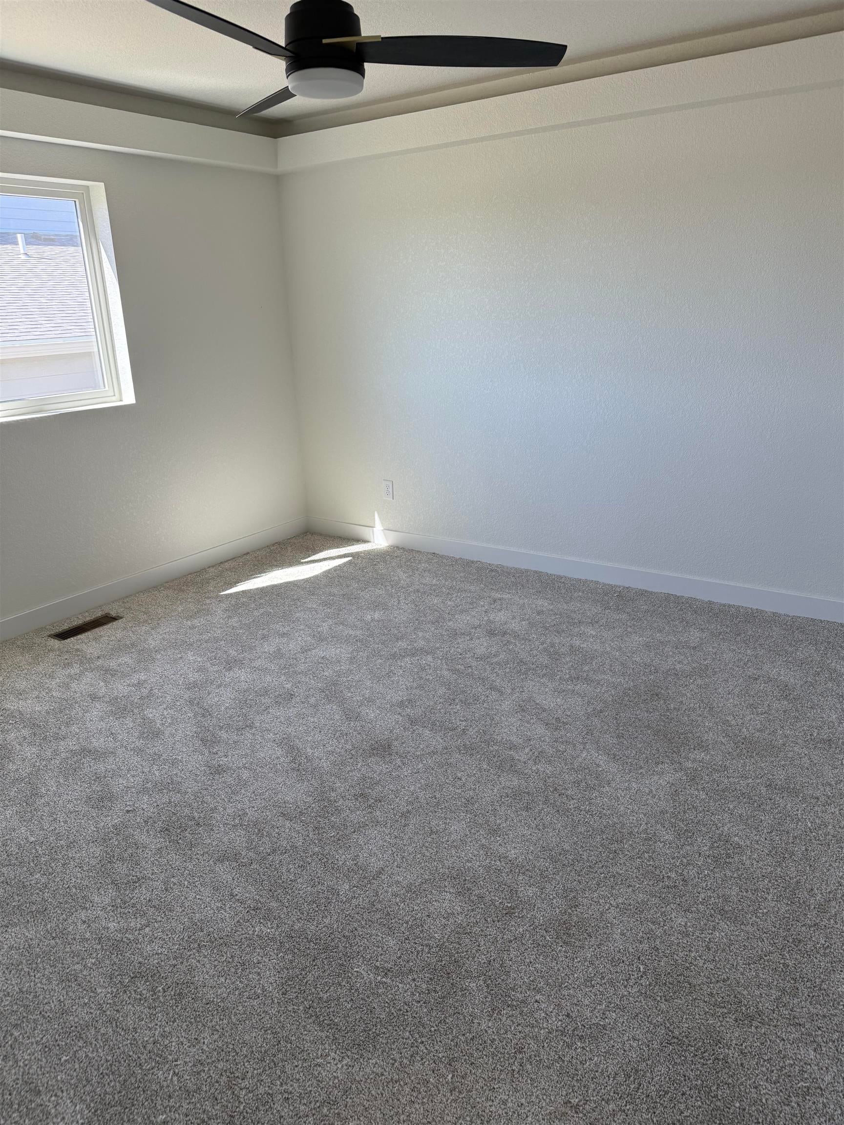 664 Eagle Court