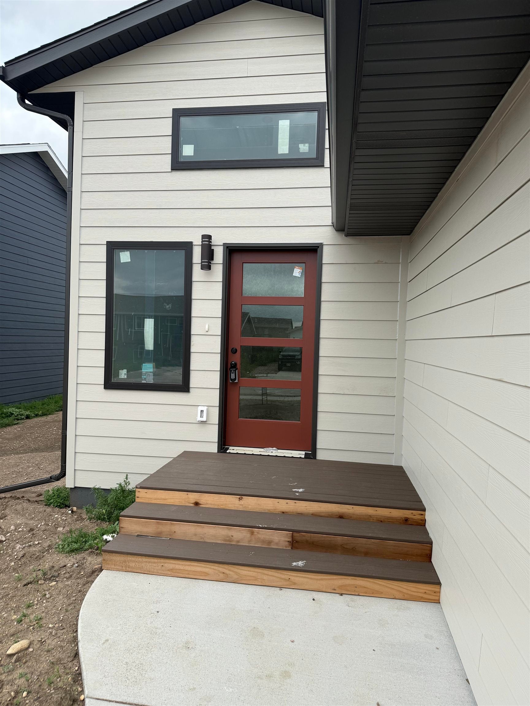 664 Eagle Court