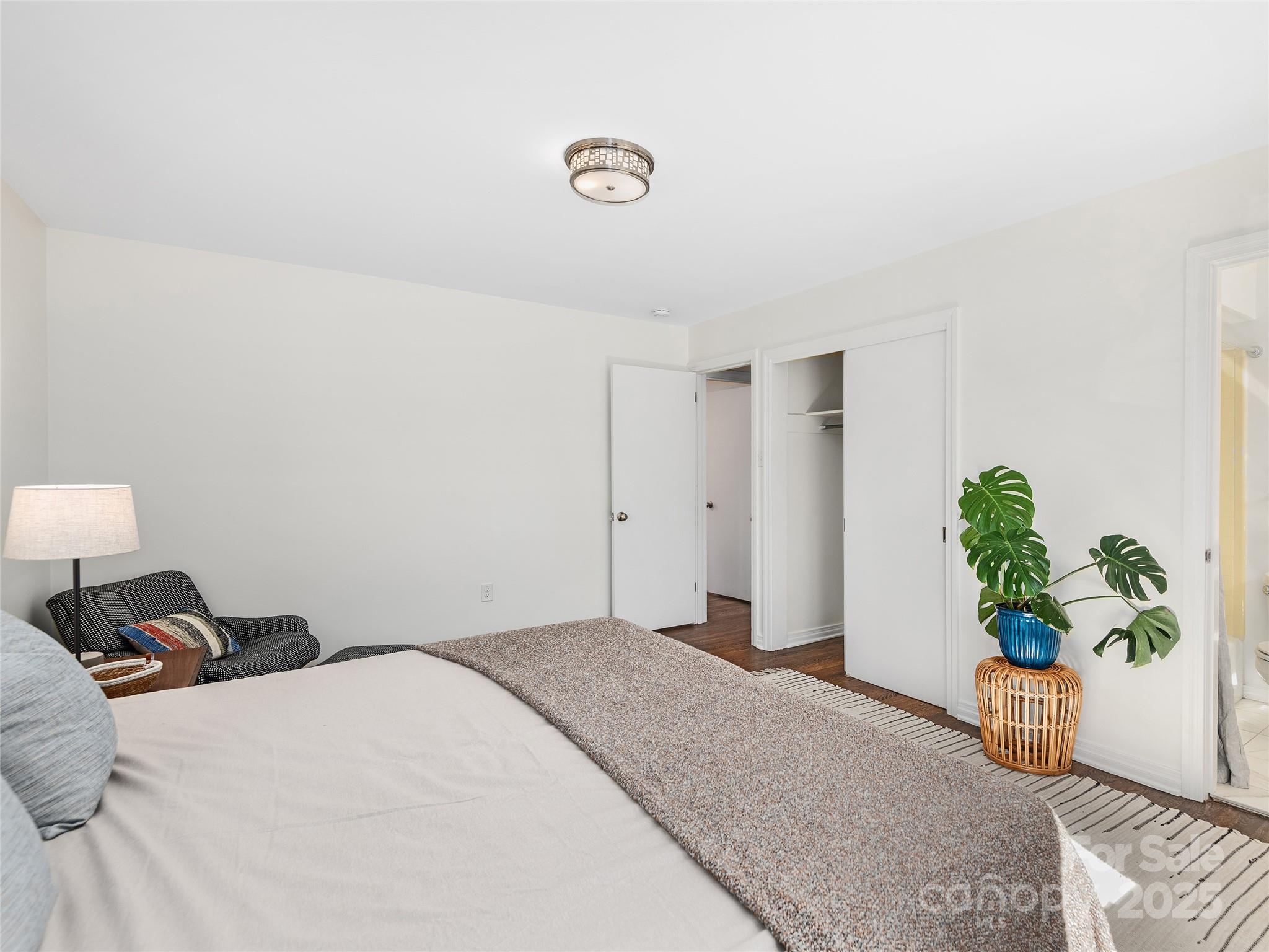 10 Woodcrest Road