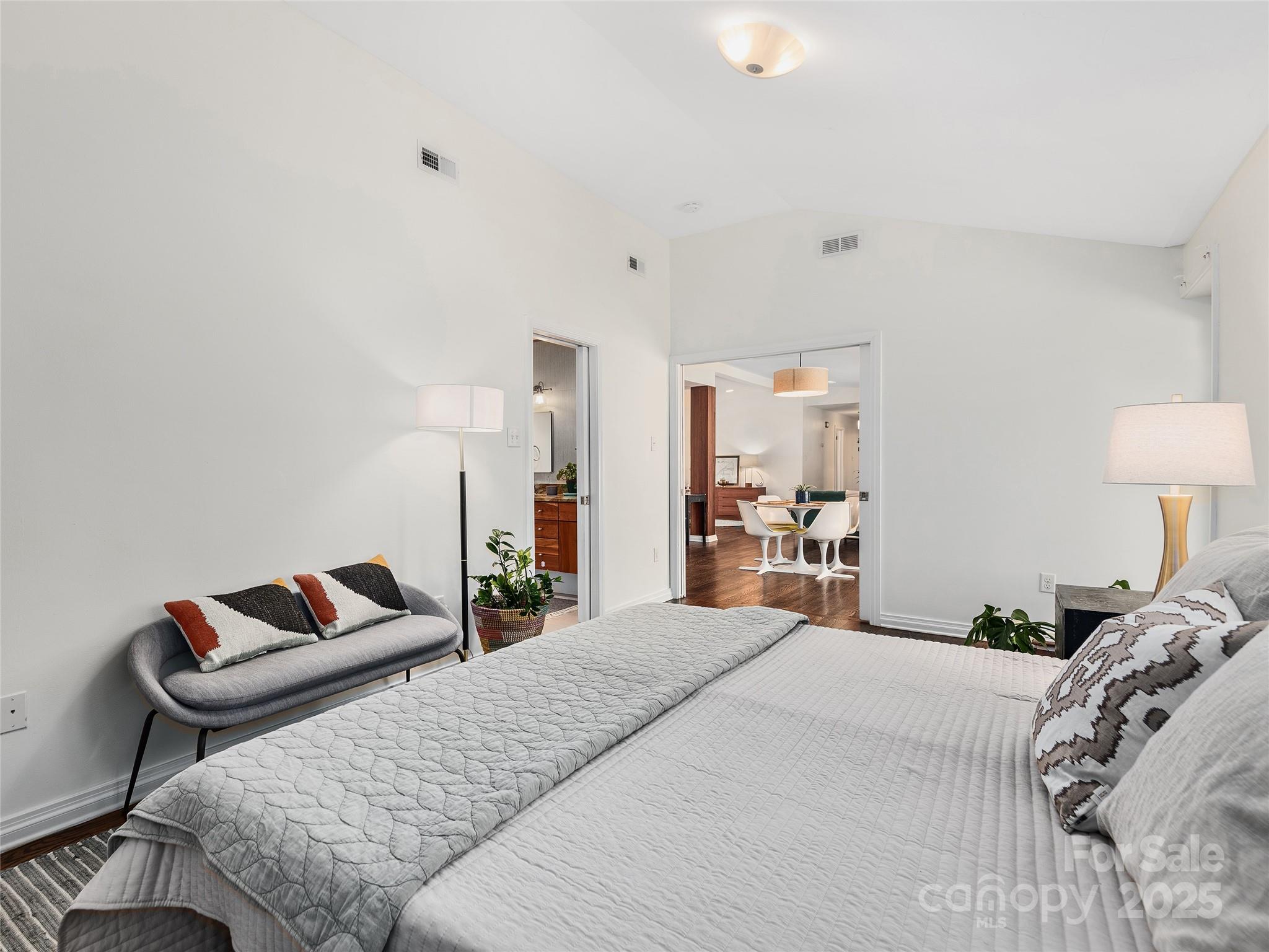 10 Woodcrest Road