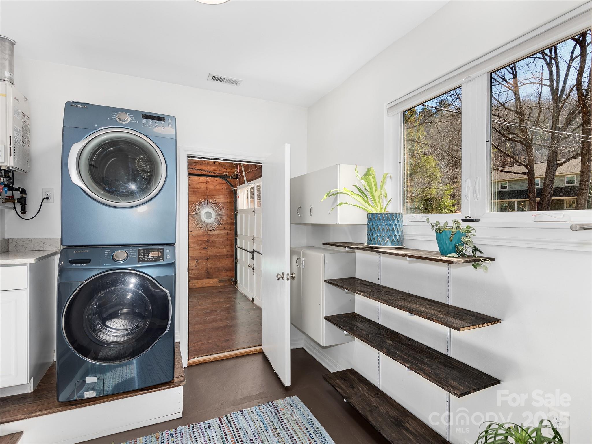 10 Woodcrest Road