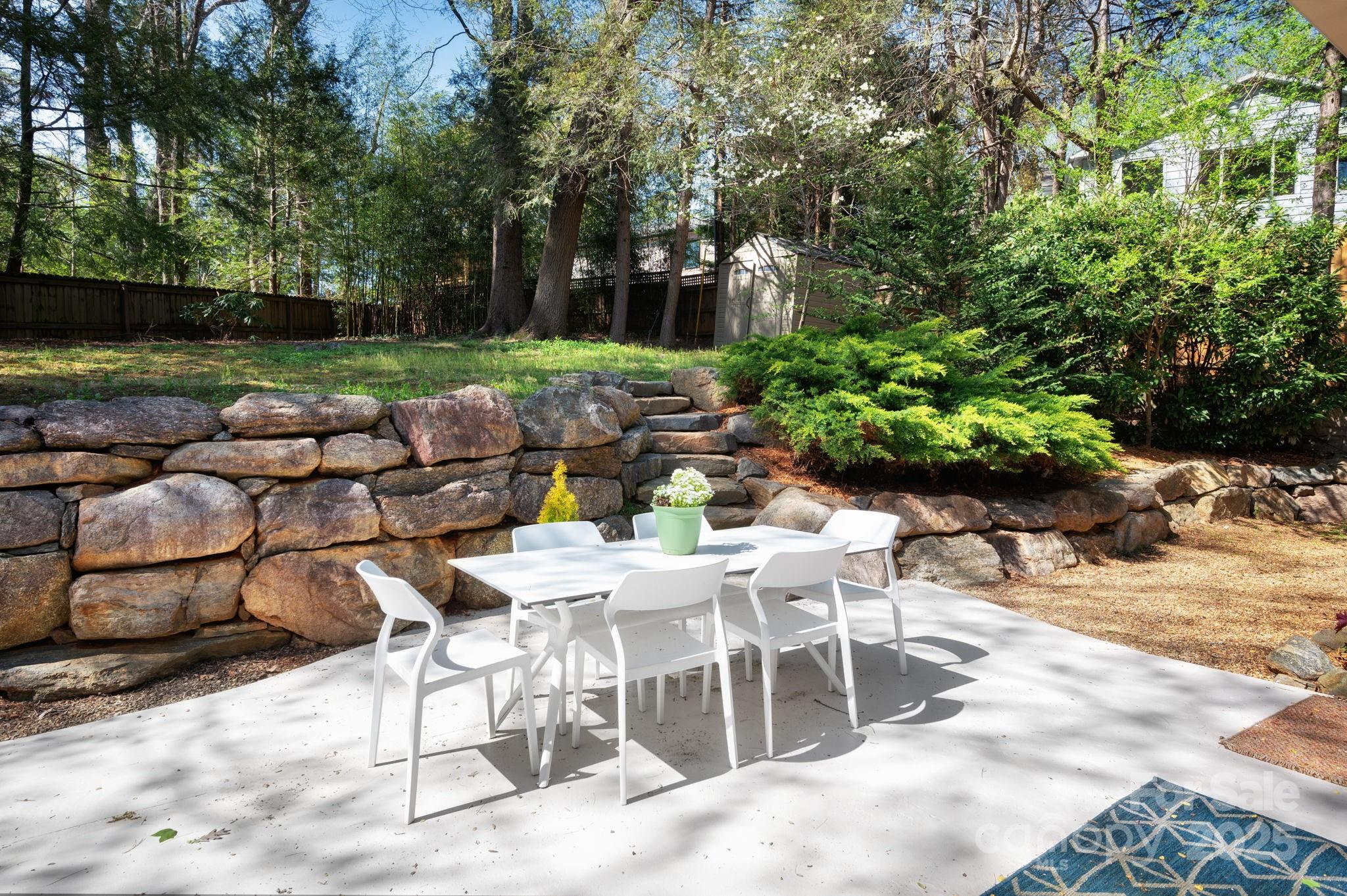 10 Woodcrest Road