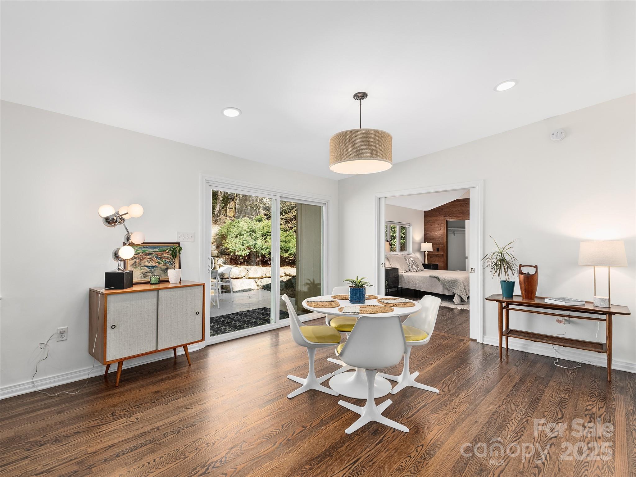 10 Woodcrest Road