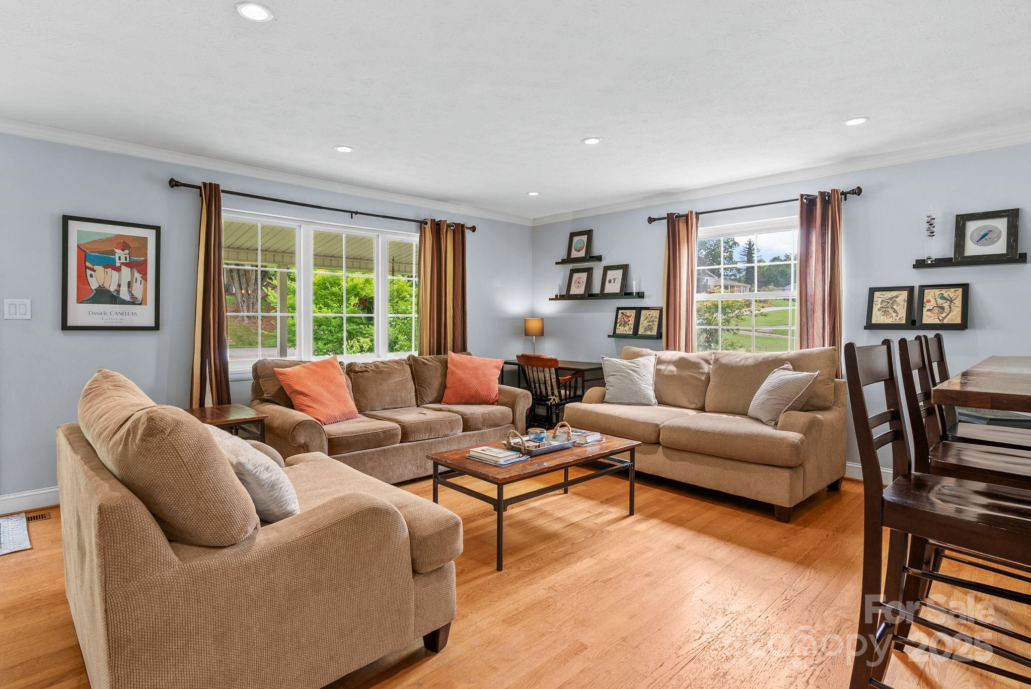 27 Dixon Terrace
