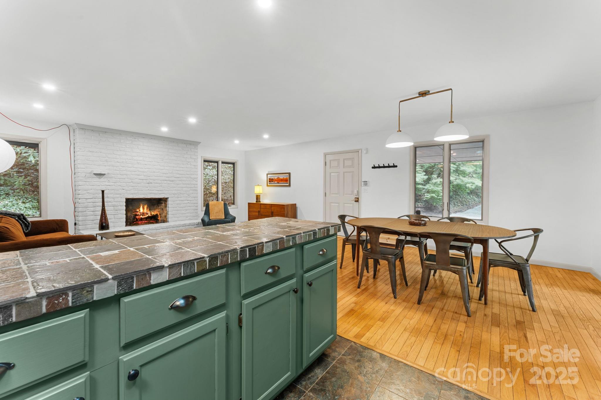30 Hawktree Lane