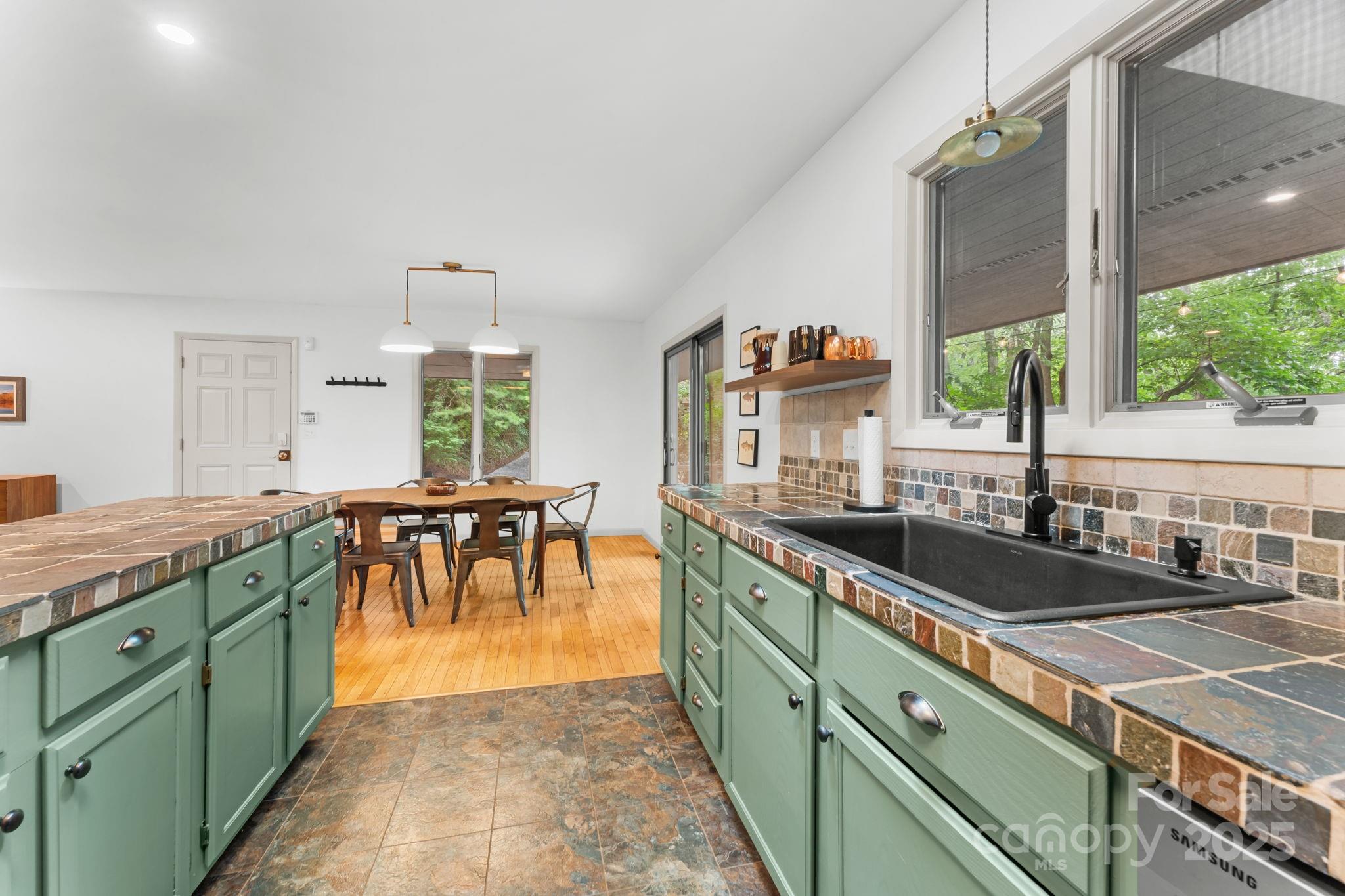 30 Hawktree Lane