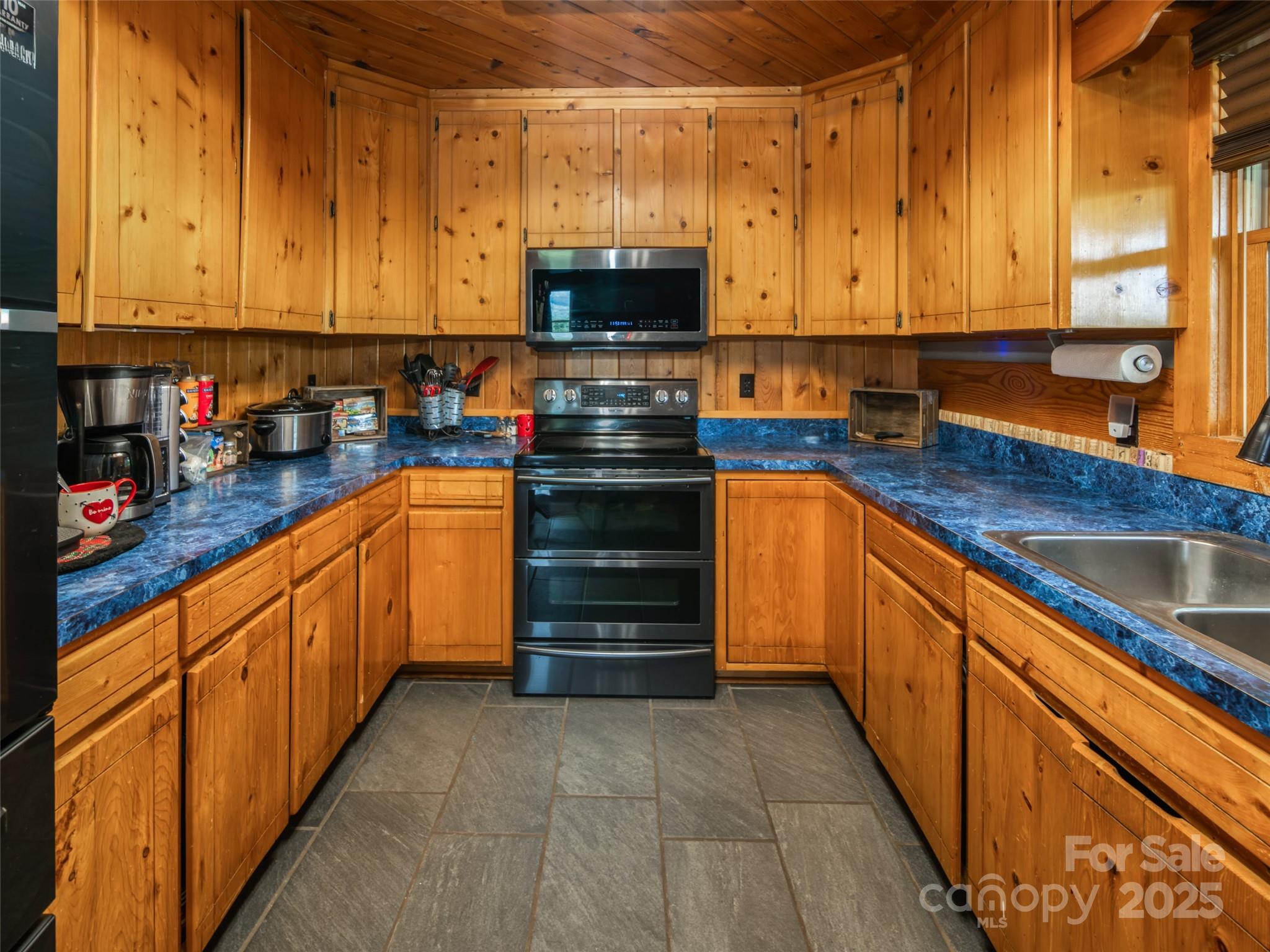 50 Holland Ridge Drive