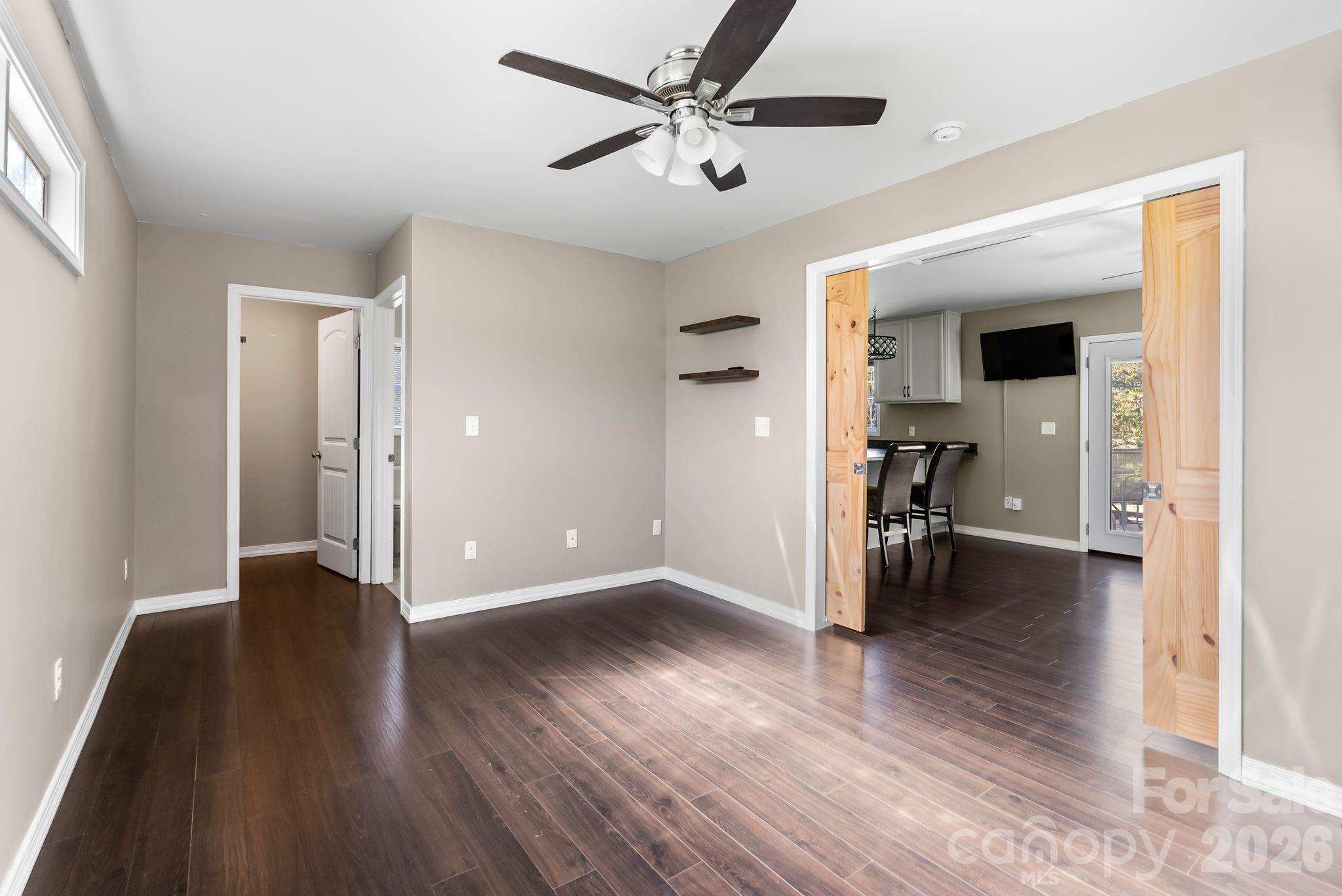 24 Ian River Drive