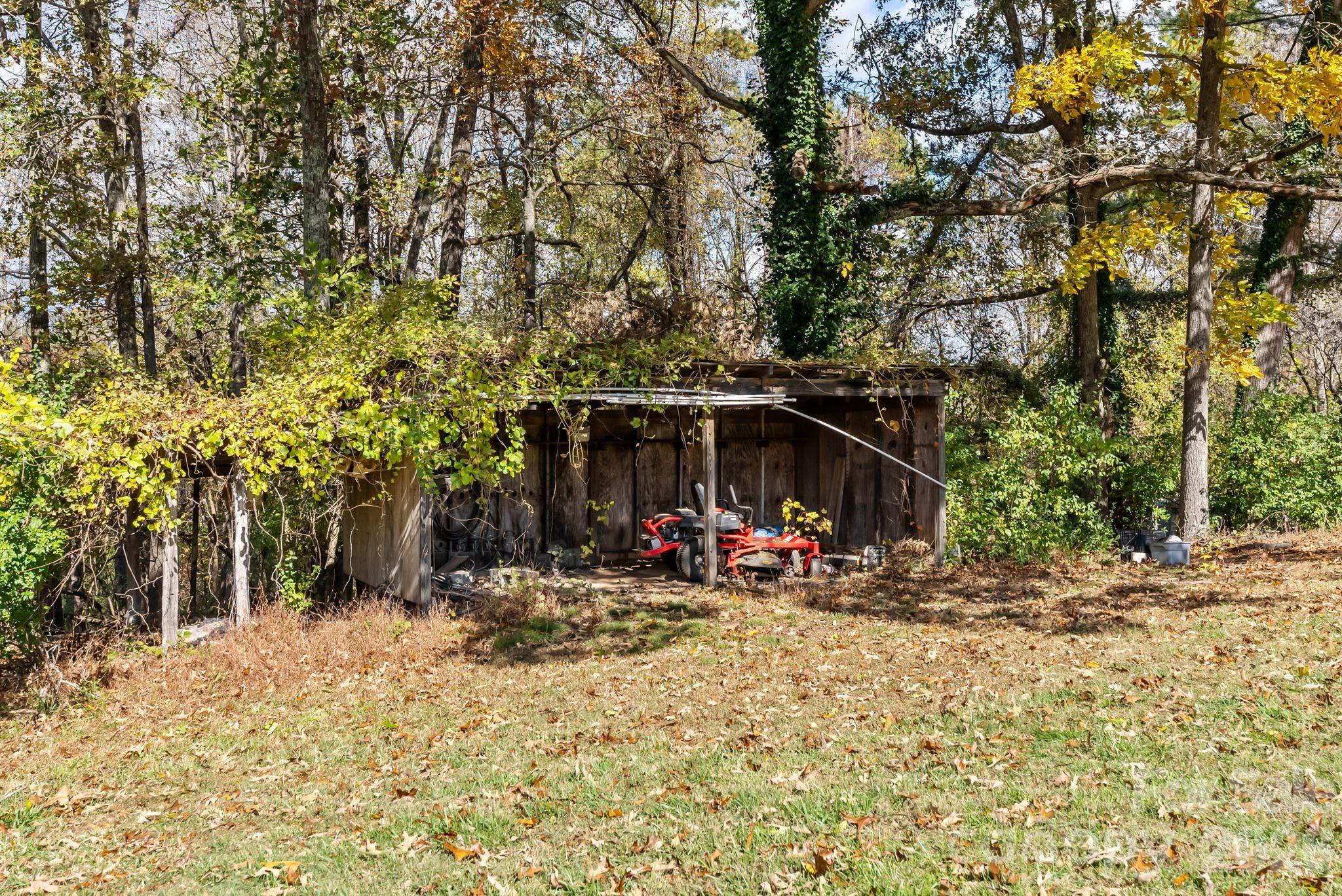 24 Ian River Drive