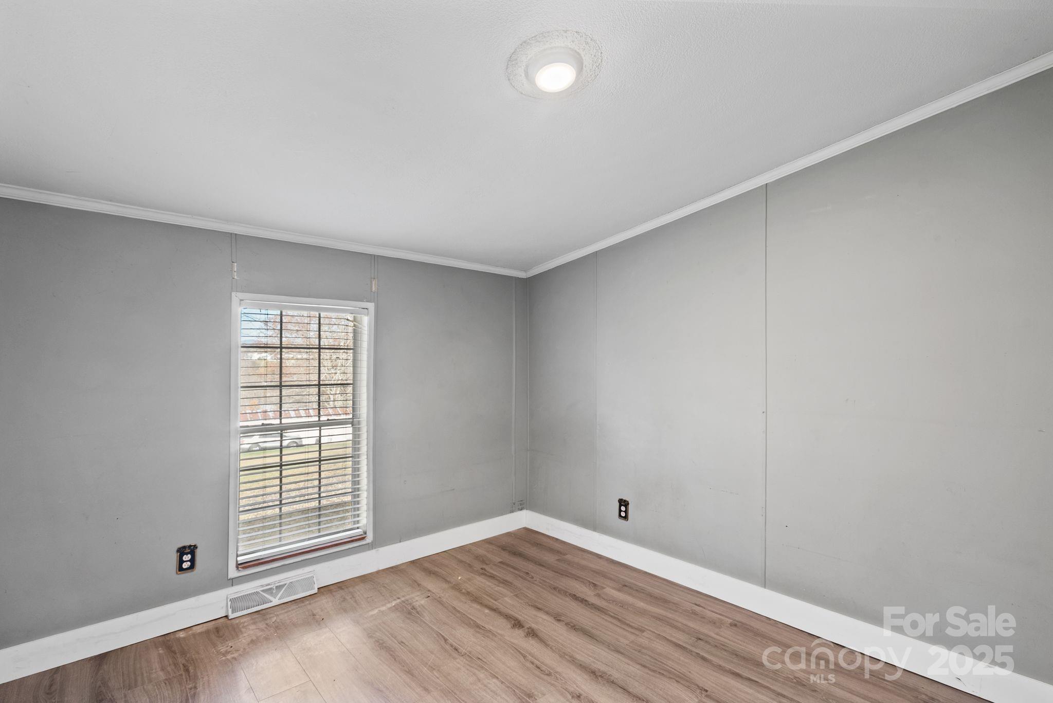 218 W Walt Haven Drive