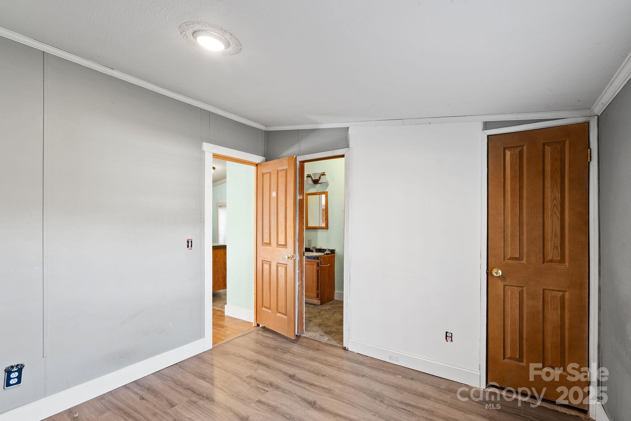 218 W Walt Haven Drive