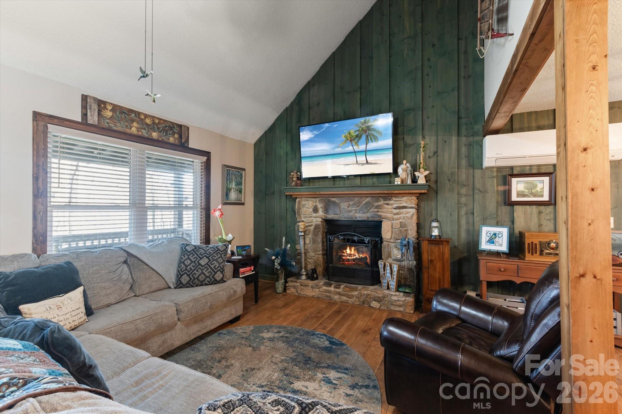 46 Hummingbird Drive