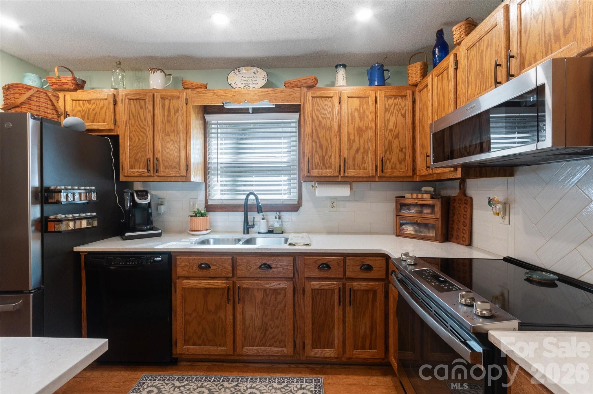 46 Hummingbird Drive