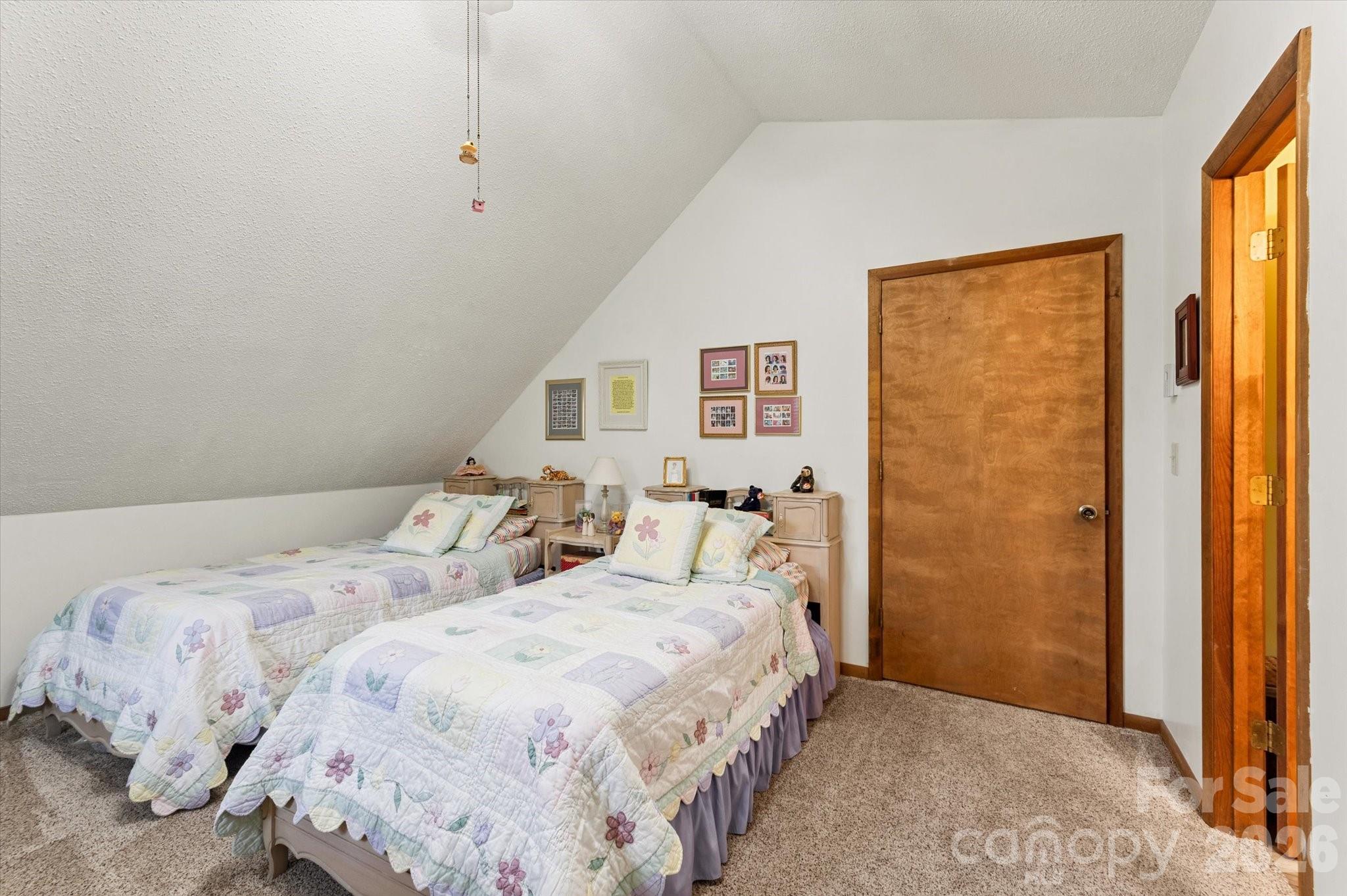 46 Hummingbird Drive