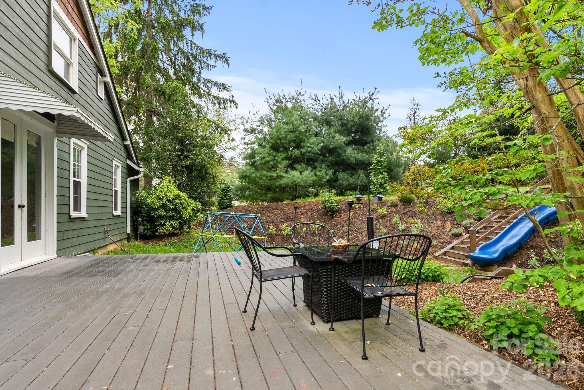 1 Ridgefield Place