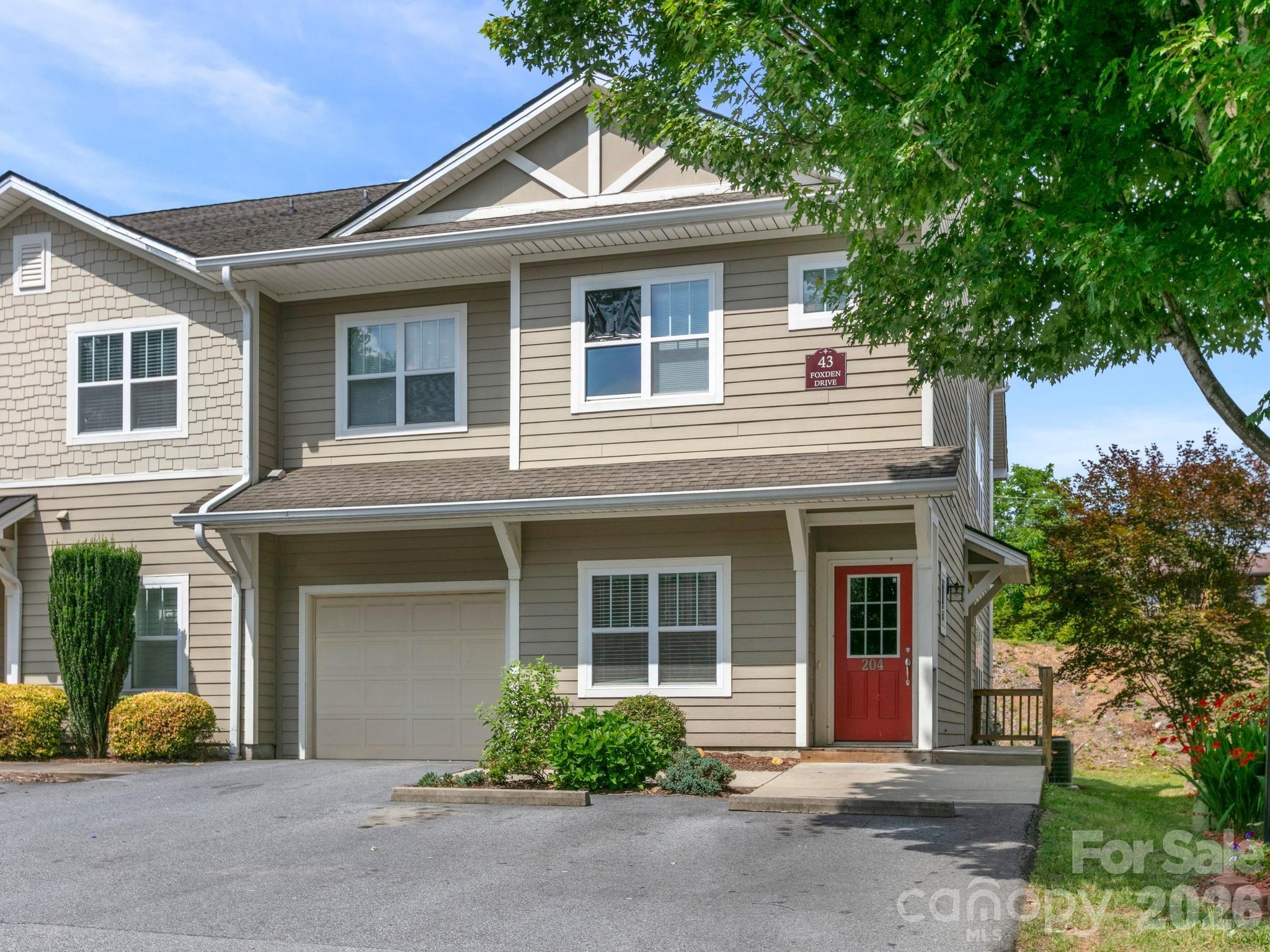 43 Foxden Drive Unit: 104