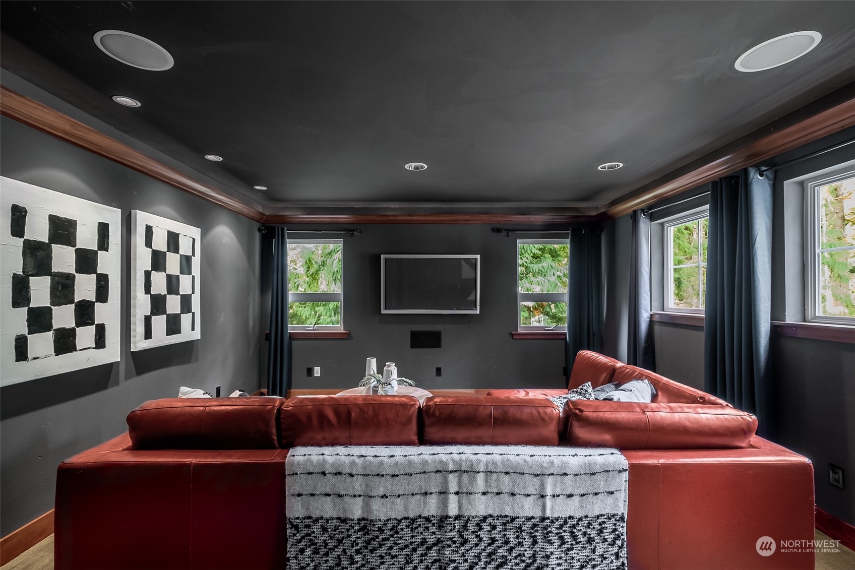 7402 Moon Valley Road SE