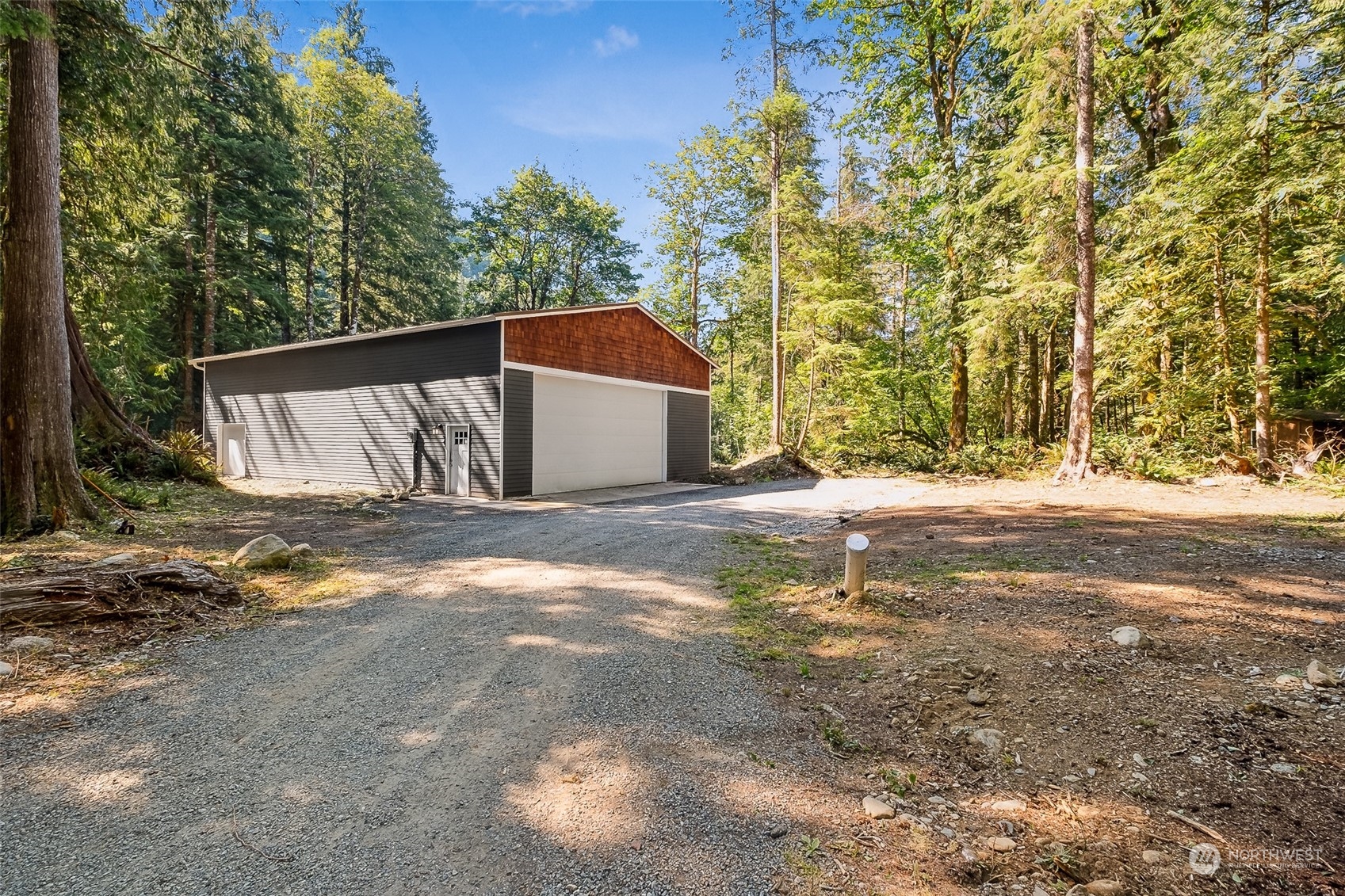 7402 Moon Valley Road SE