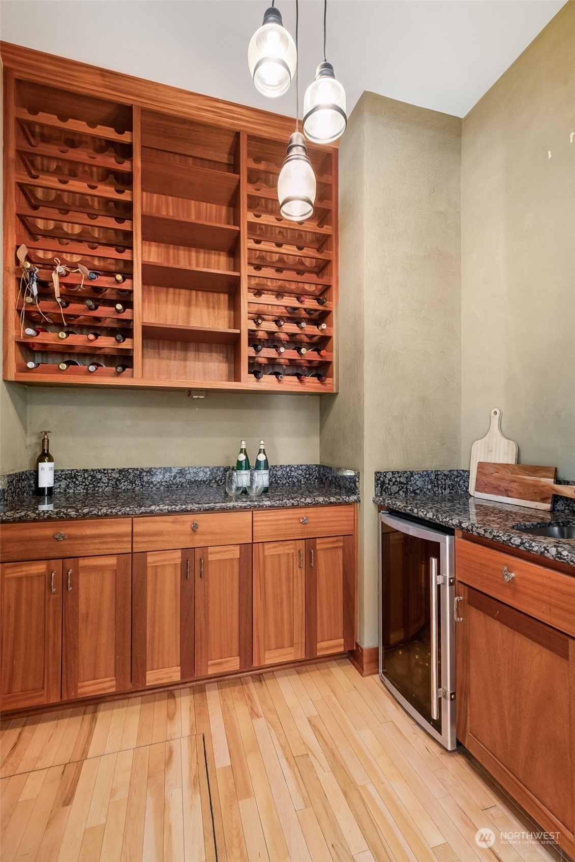 7402 Moon Valley Road SE