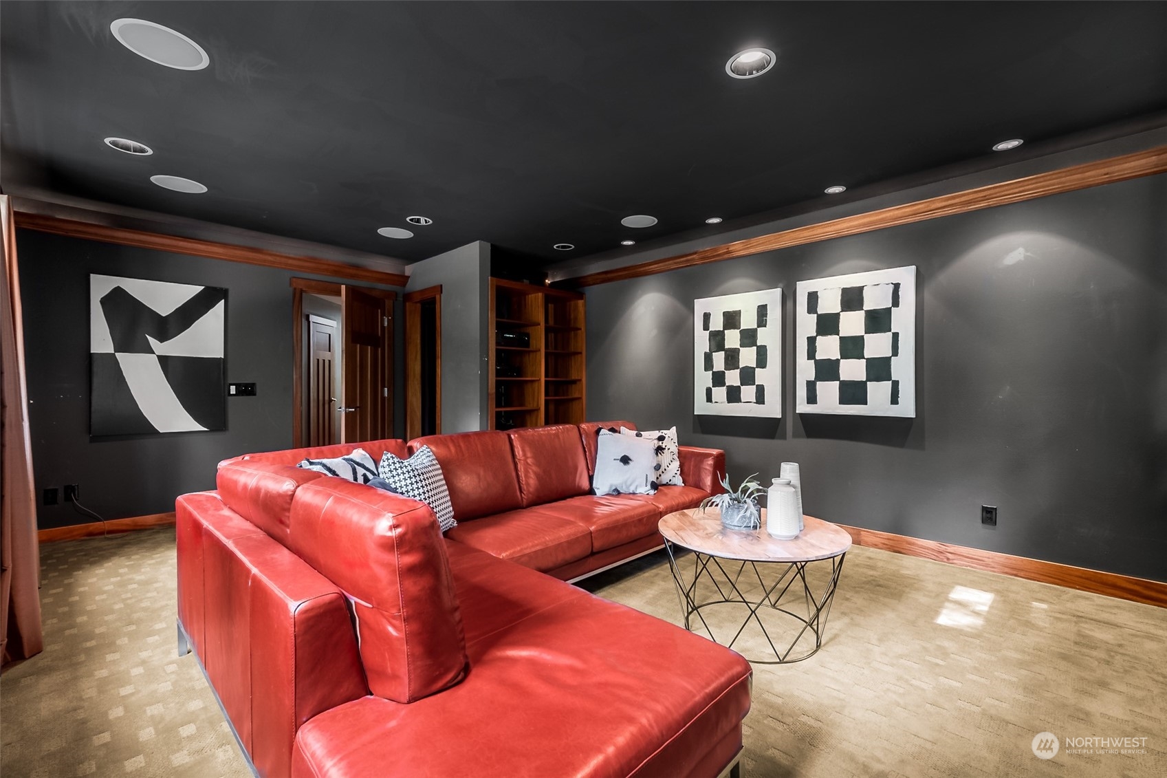 7402 Moon Valley Road SE