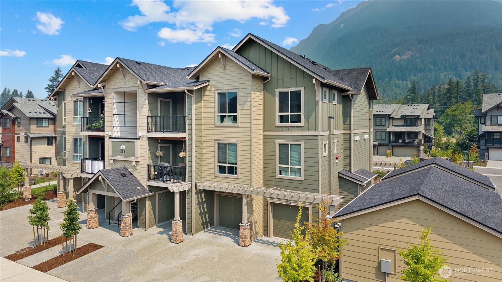 1850 SE 12th Place Unit: 304
