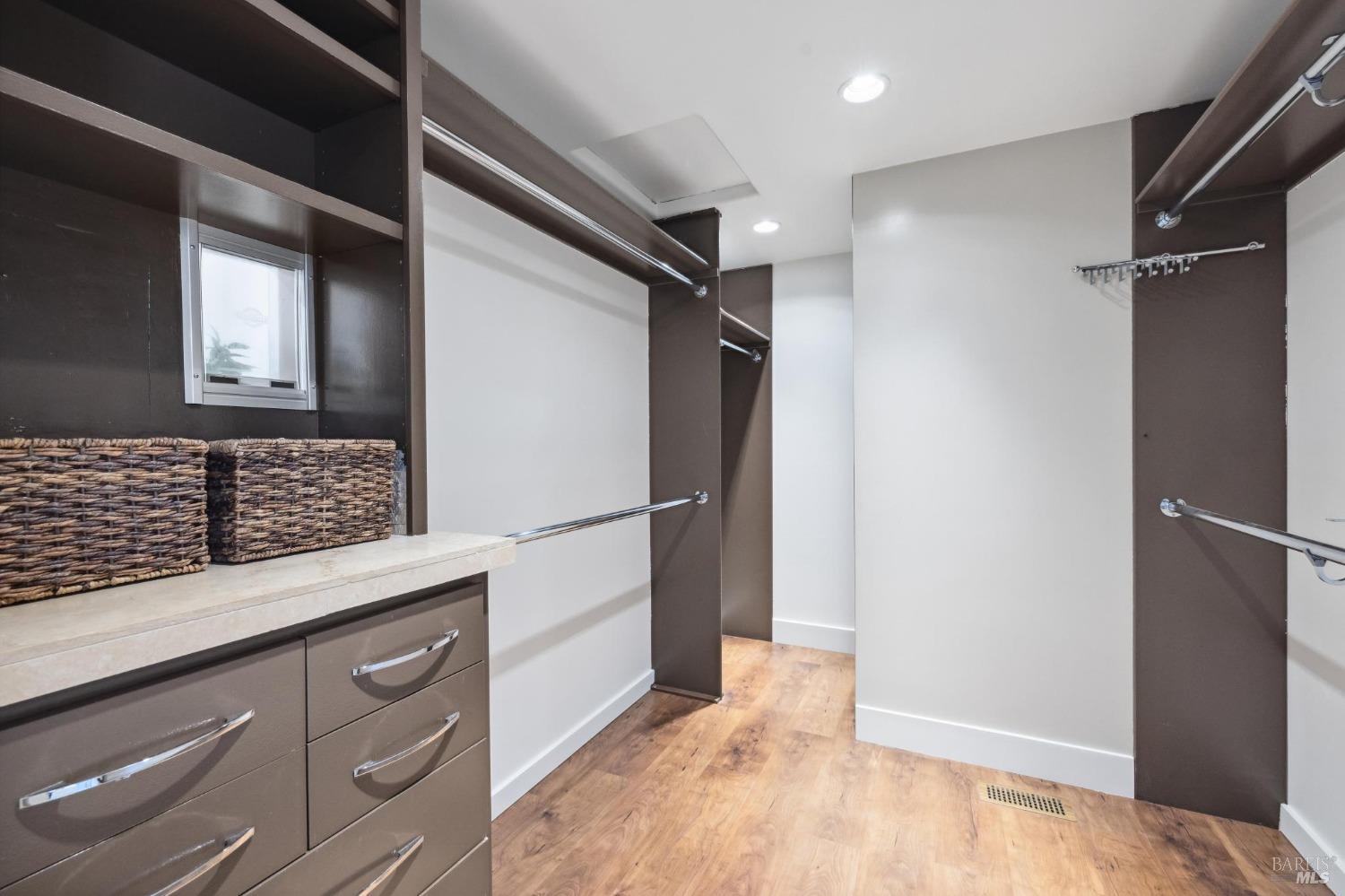 1458 Saint Helena Hwy S