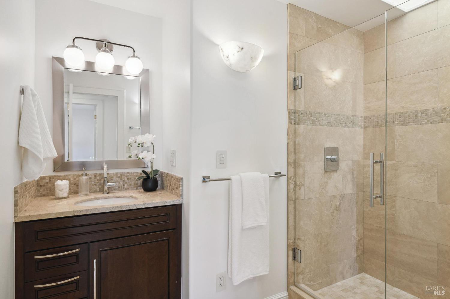 1458 Saint Helena Hwy S