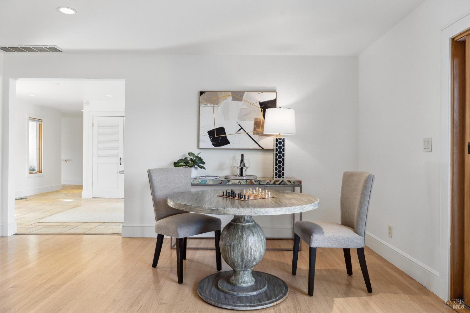 1458 Saint Helena Hwy S