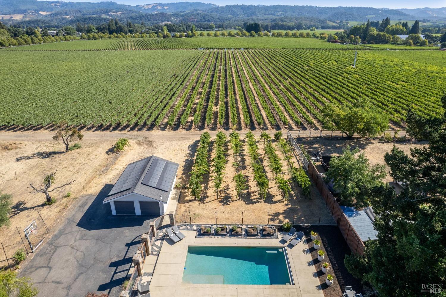 1458 Saint Helena Hwy S