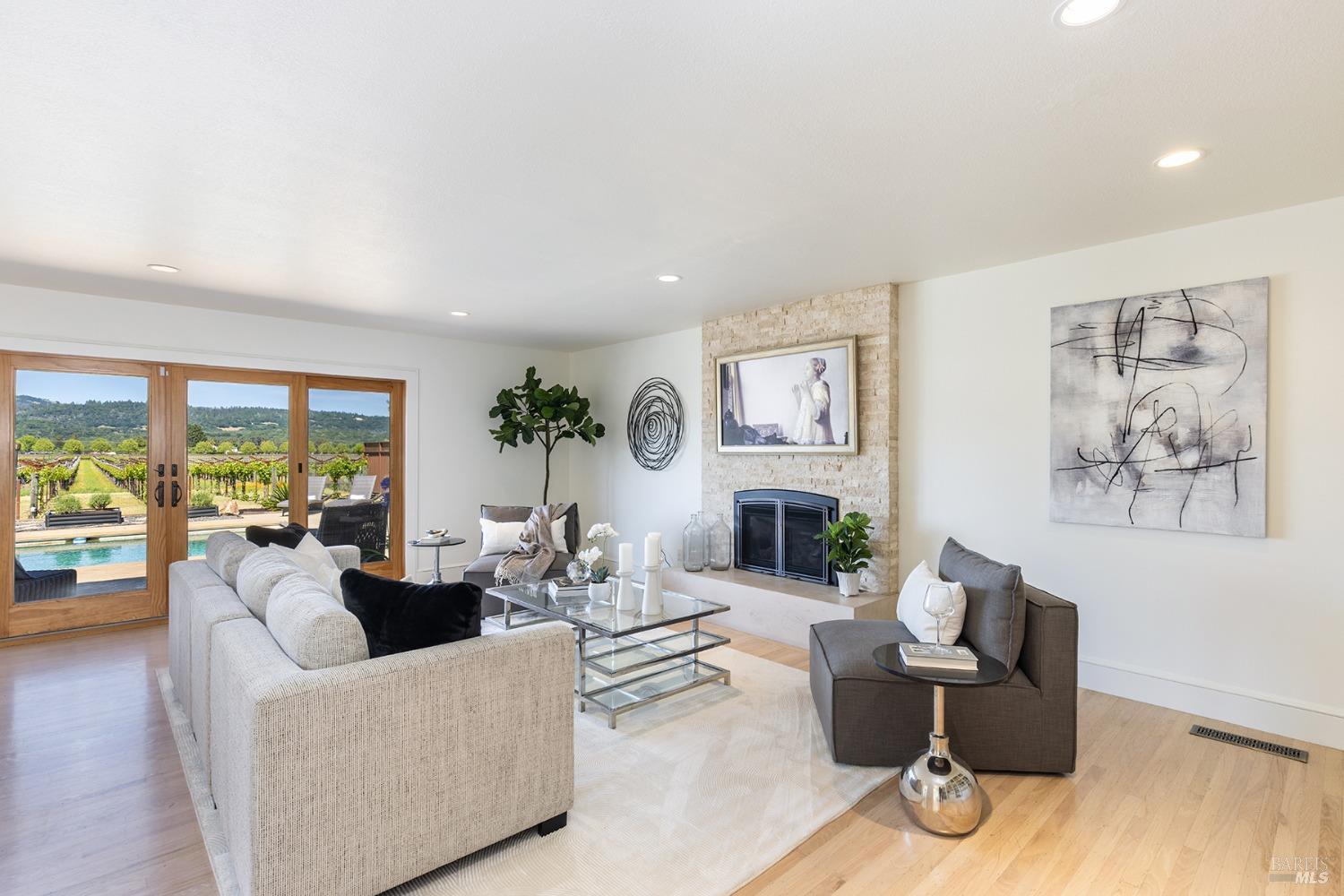 1458 Saint Helena Hwy S