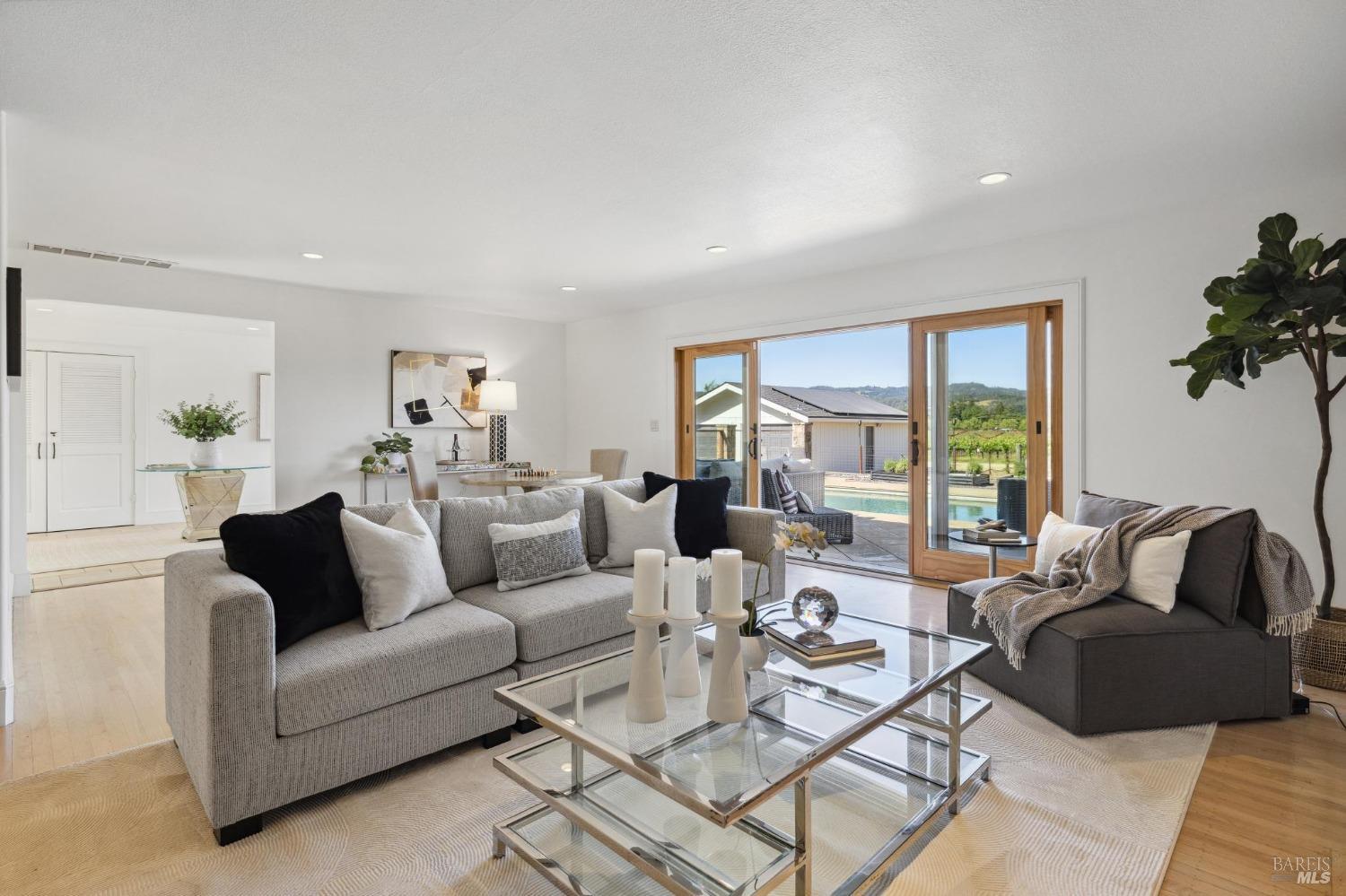 1458 Saint Helena Hwy S