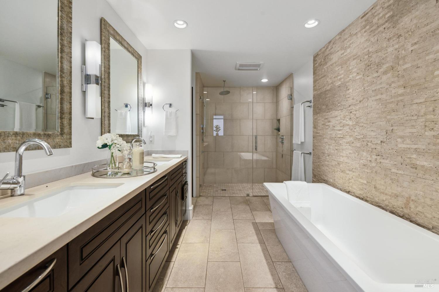 1458 Saint Helena Hwy S