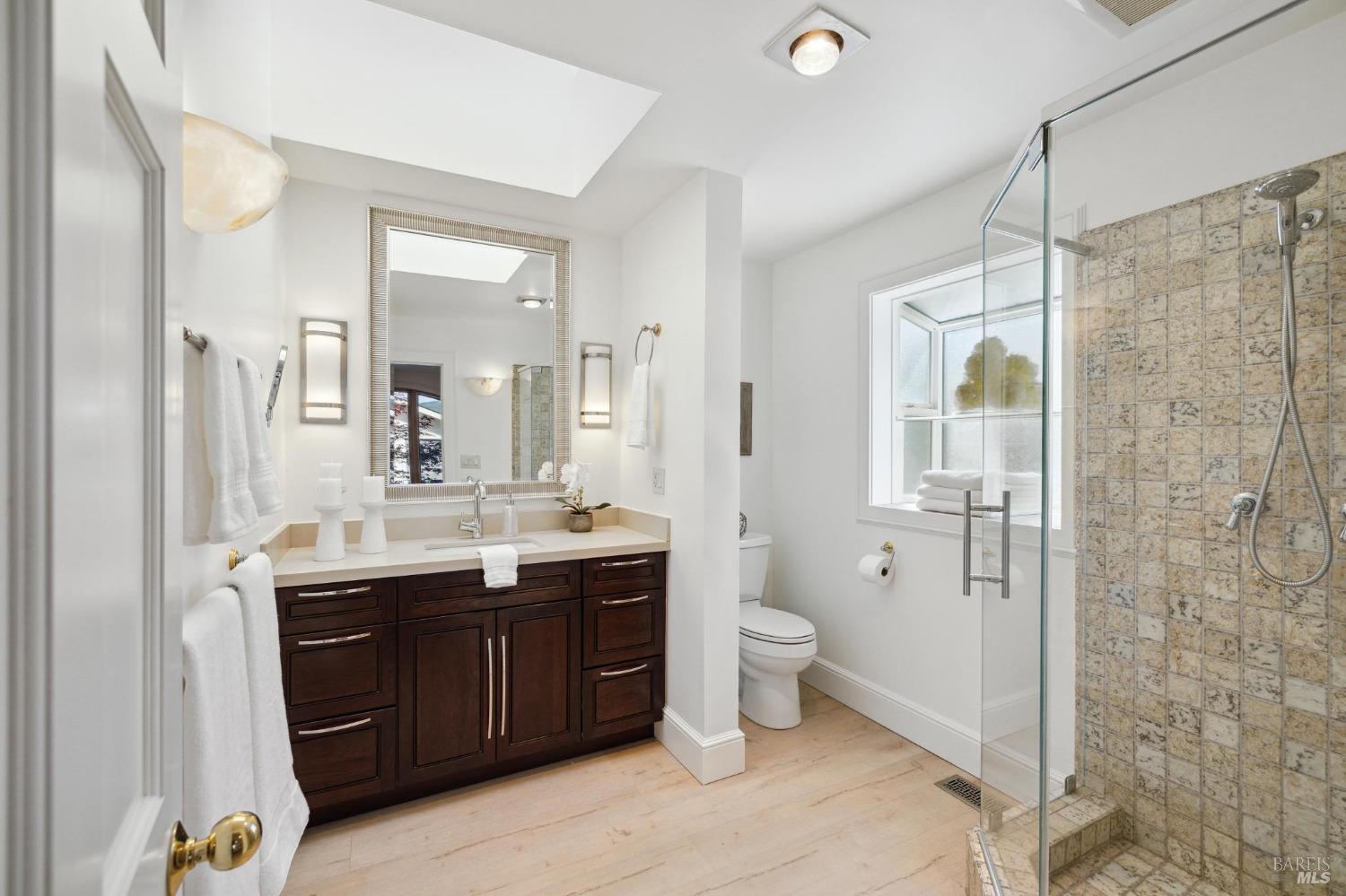 1458 Saint Helena Hwy S