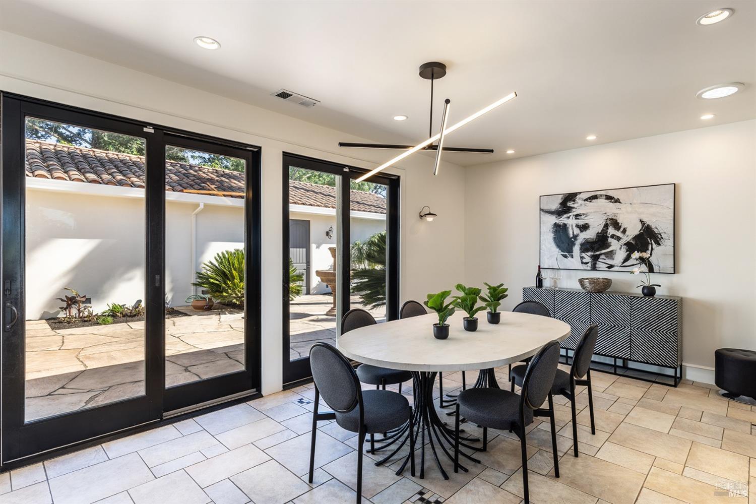 1458 Saint Helena Hwy S