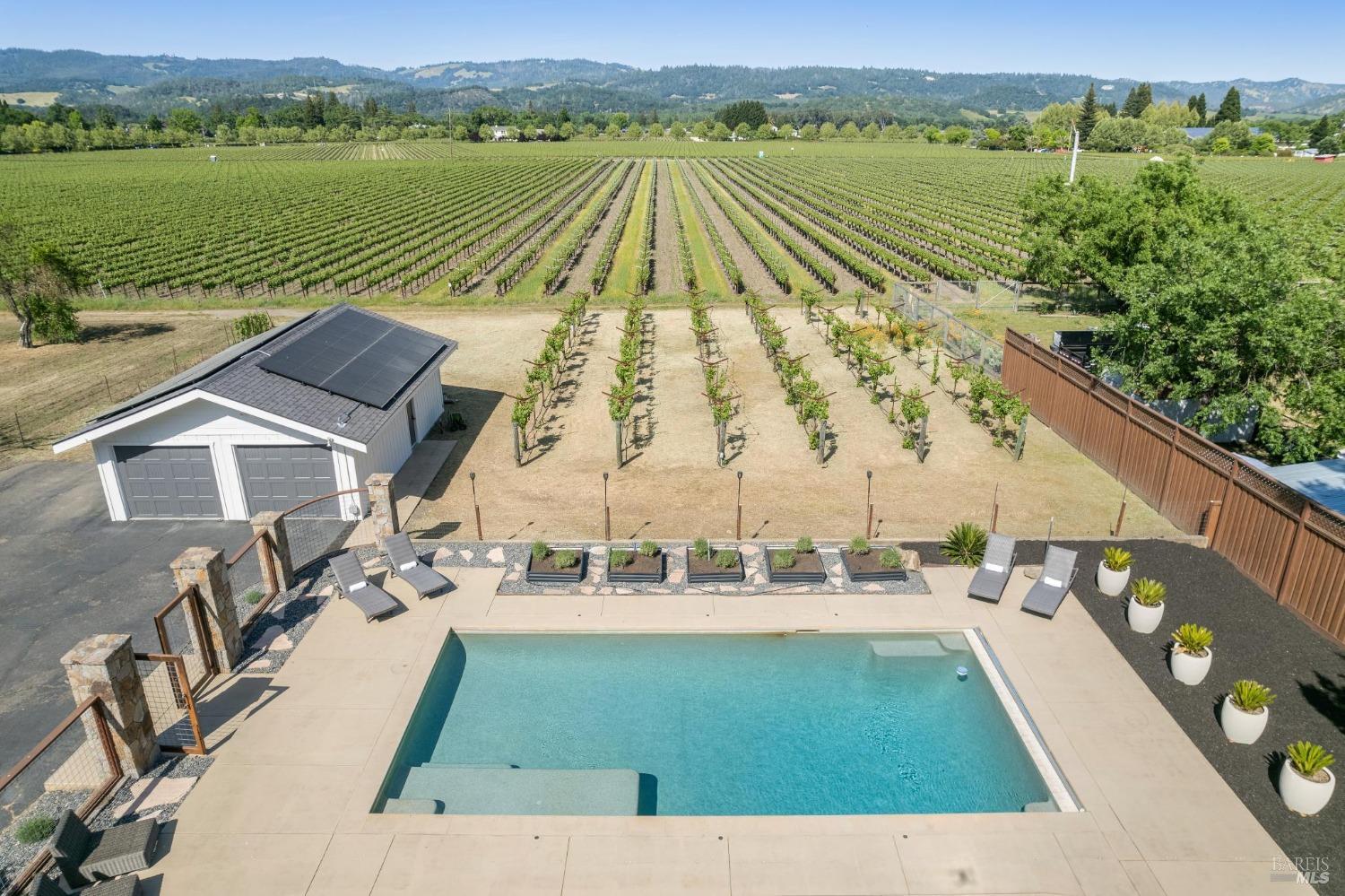 1458 Saint Helena Hwy S