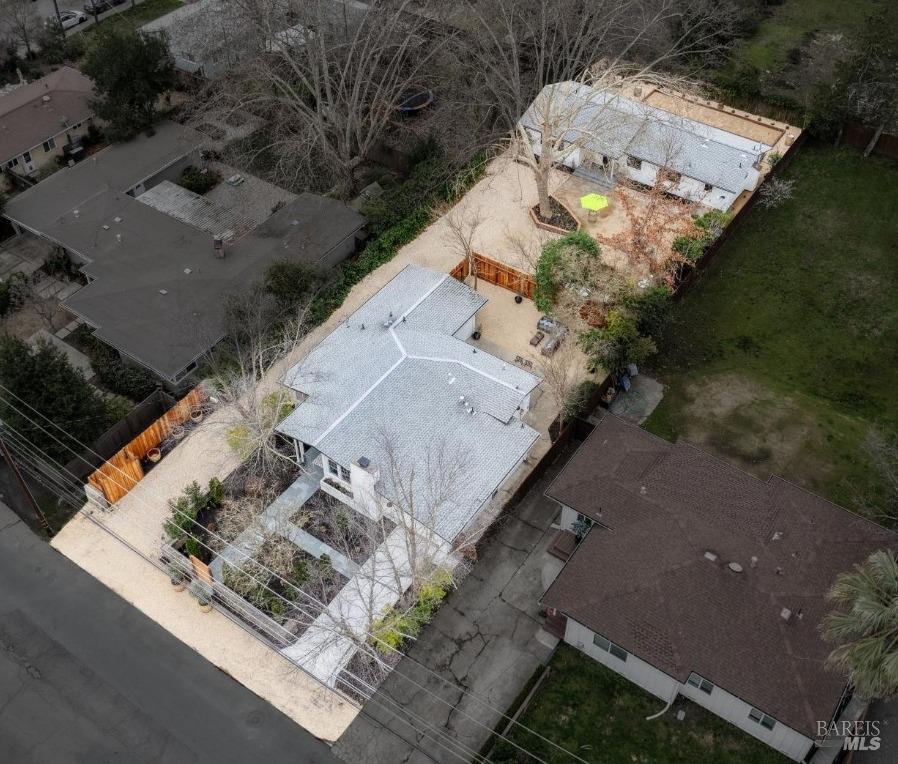 1123 Oak Ave