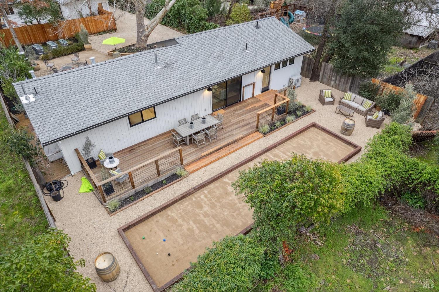 1123 Oak Ave