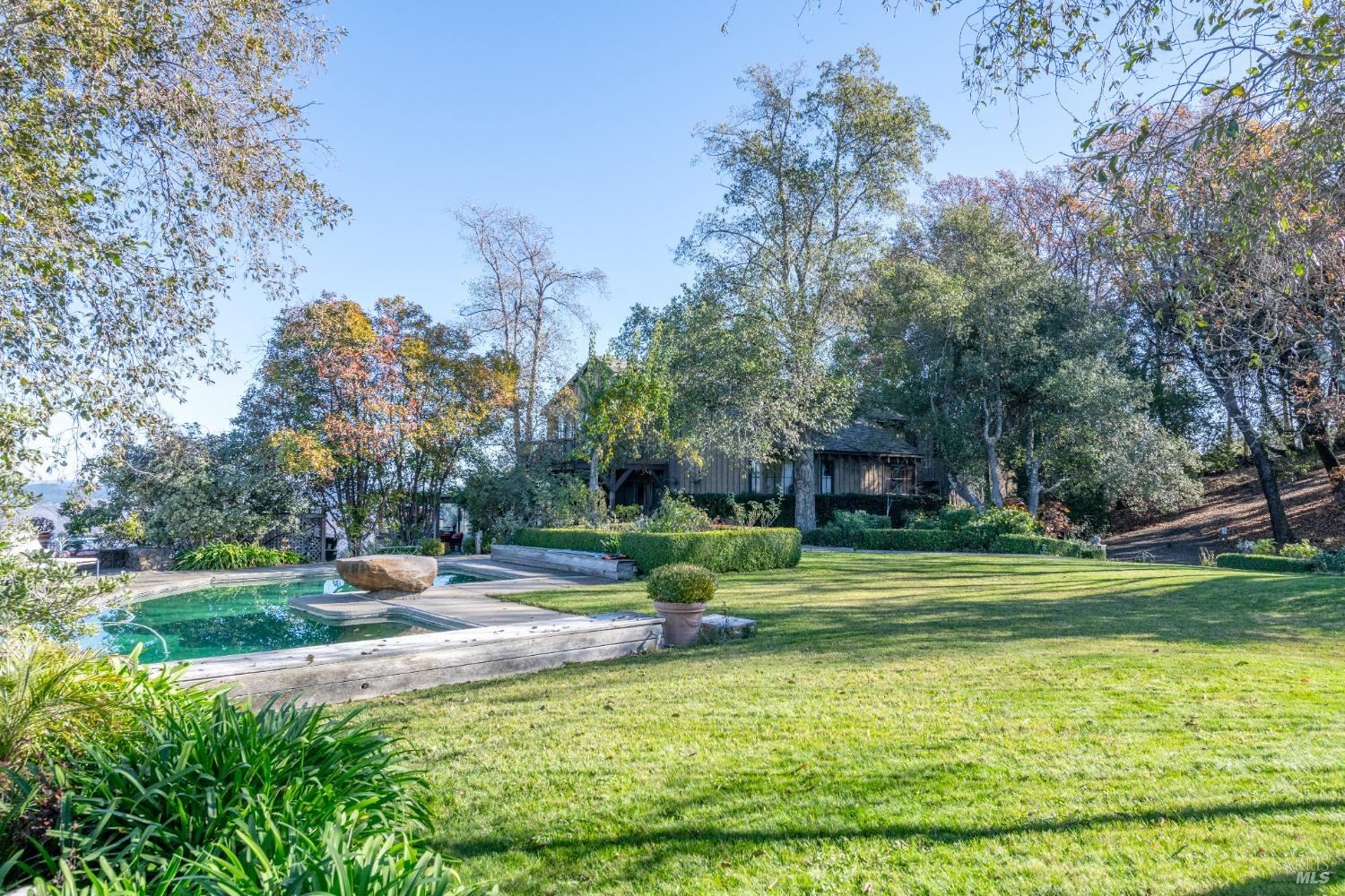 4040 Spring Mountain Rd