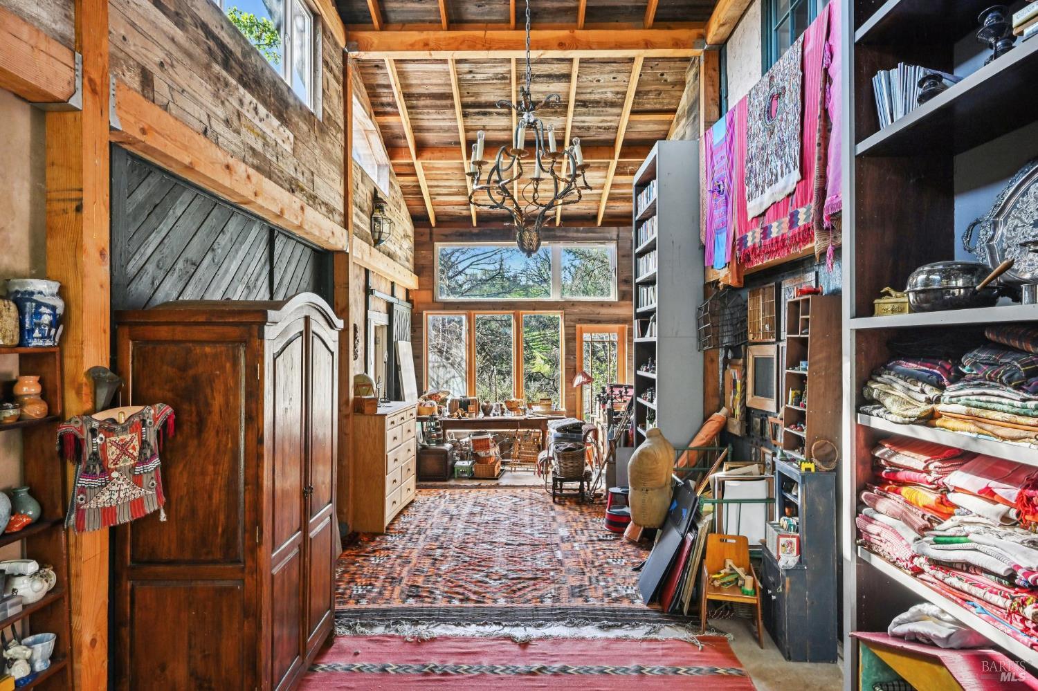 4040 Spring Mountain Rd