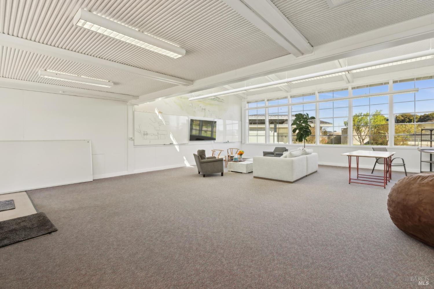 1680 Los Carneros Ave