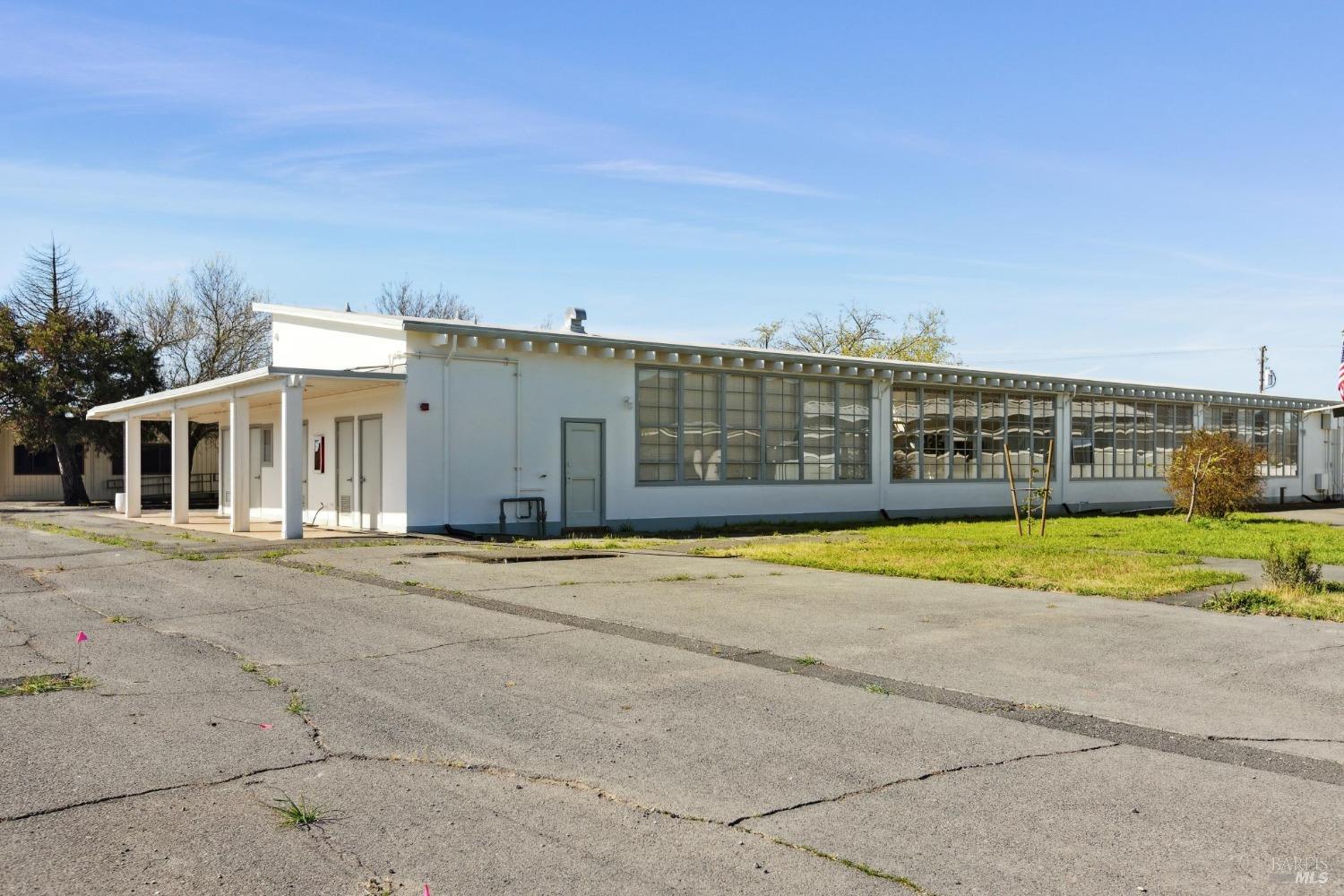 1680 Los Carneros Ave