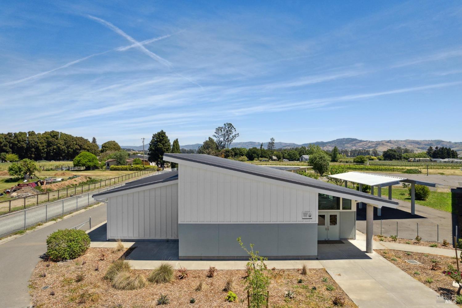 1680 Los Carneros Ave