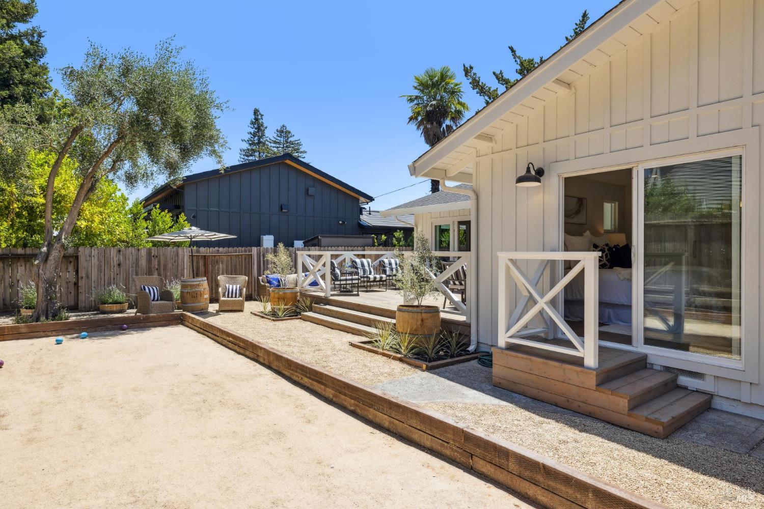 1830 Spring Mountain Rd