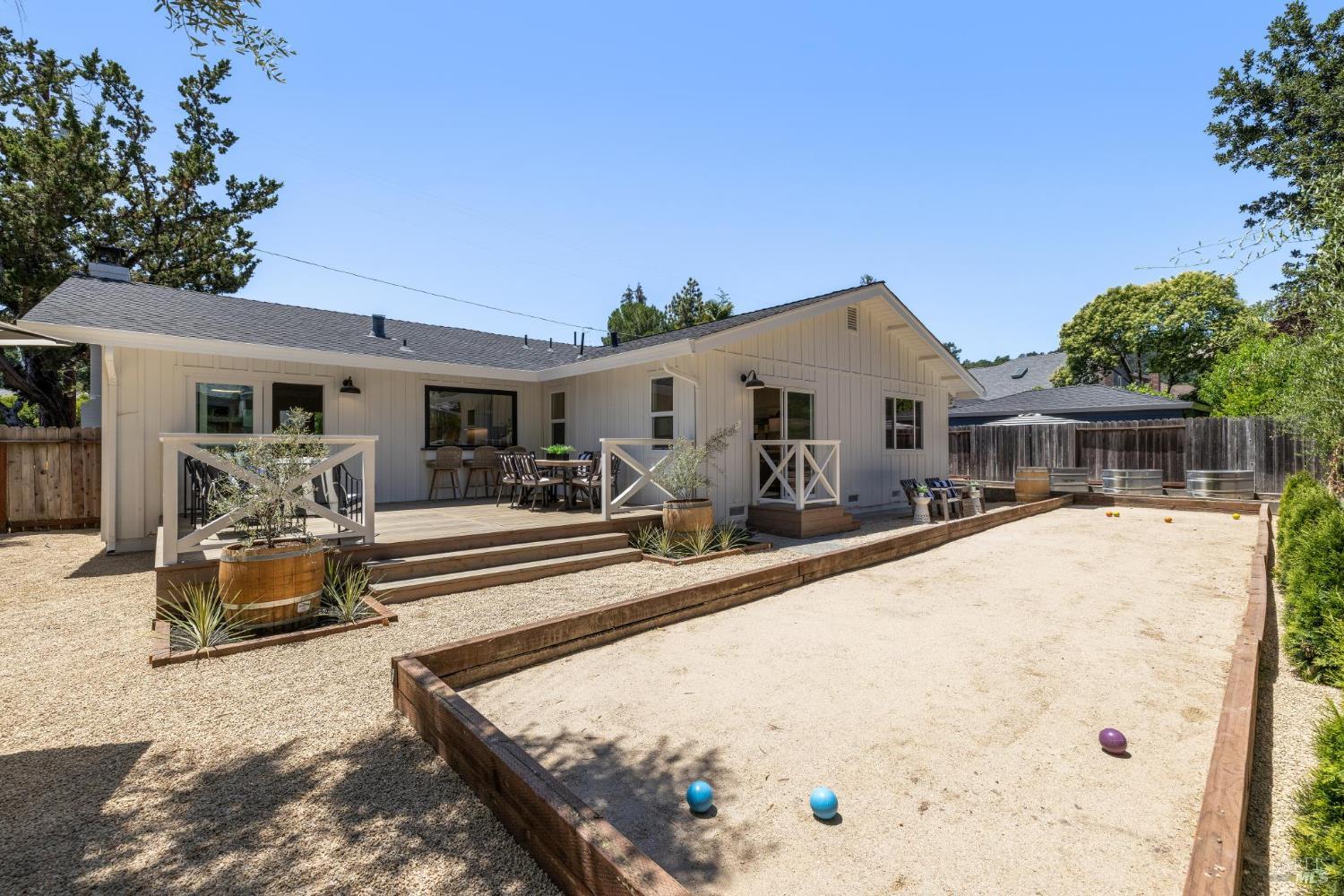 1830 Spring Mountain Rd